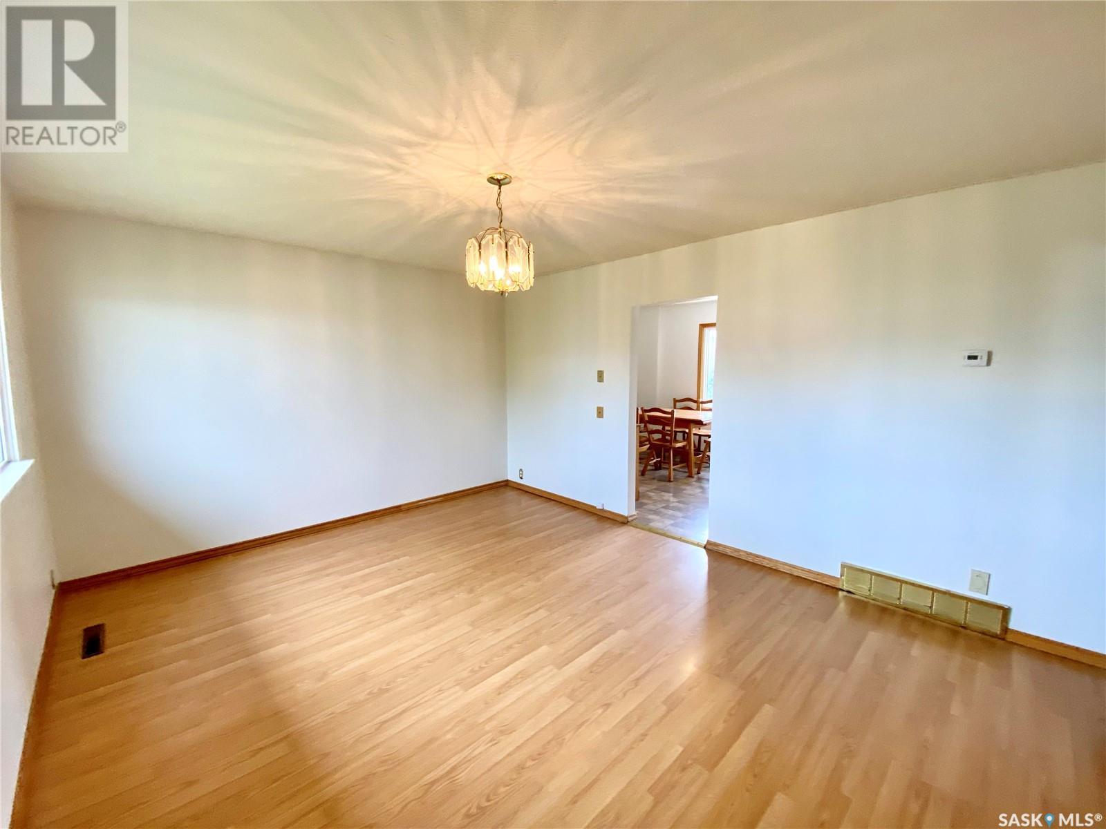 106 Main Street, Midale, Saskatchewan  S0C 1S0 - Photo 9 - SK012095