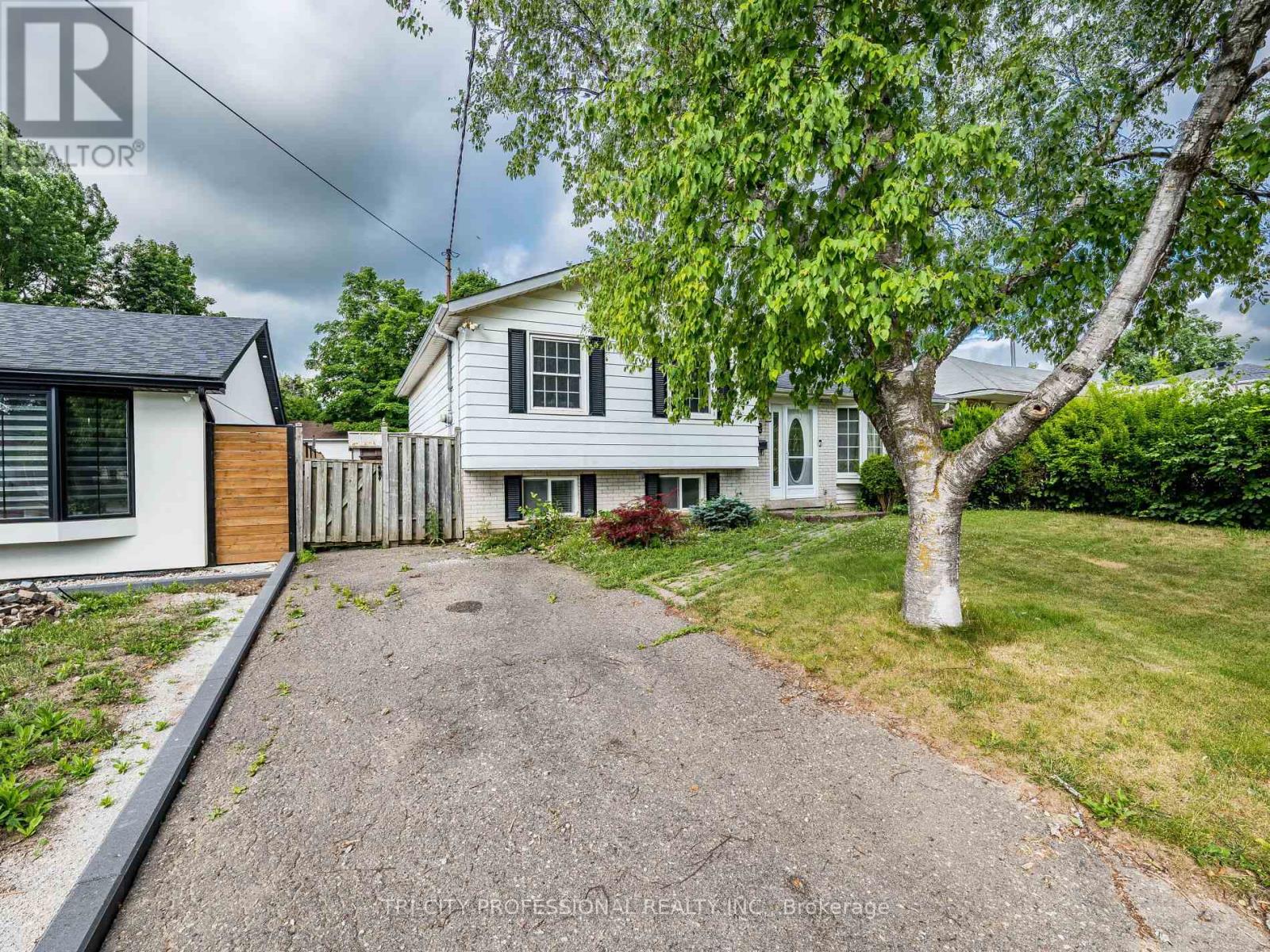 Property at 172 MOUNTAINVIEW ROAD S image 2