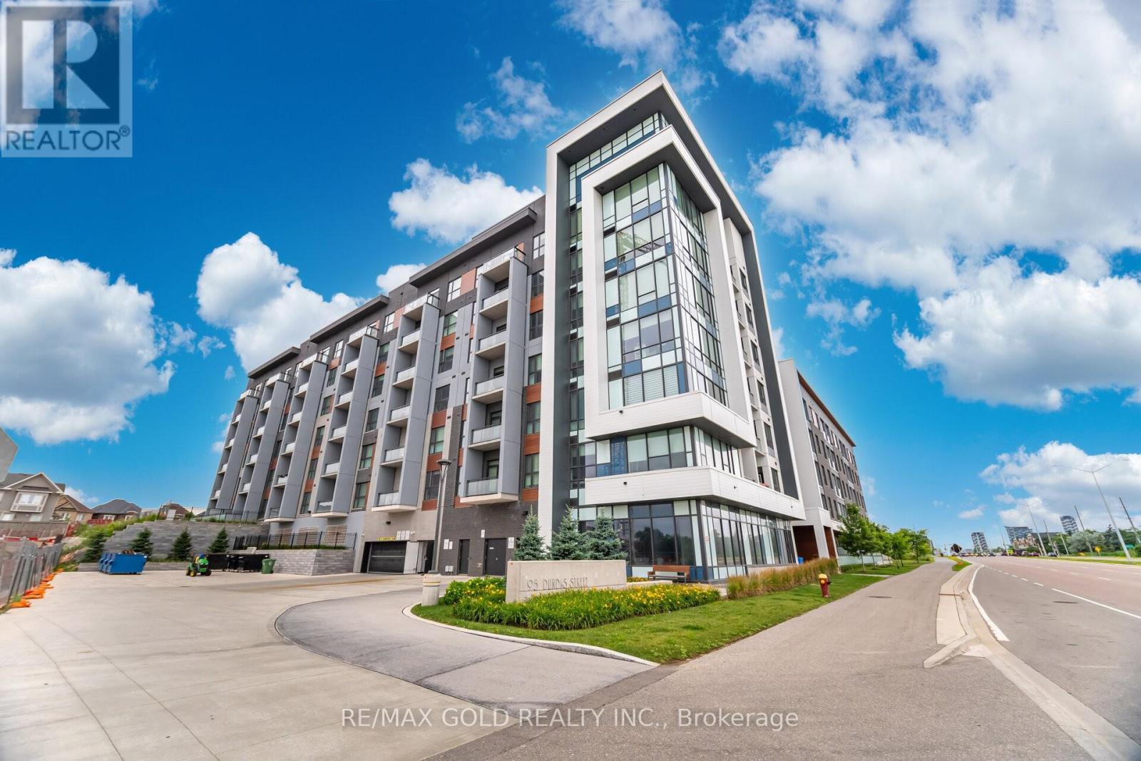 202 - 95 Dundas Street W, Oakville (Go Glenorchy), Ontario  L6M 5N4 - Photo 1 - W12273984