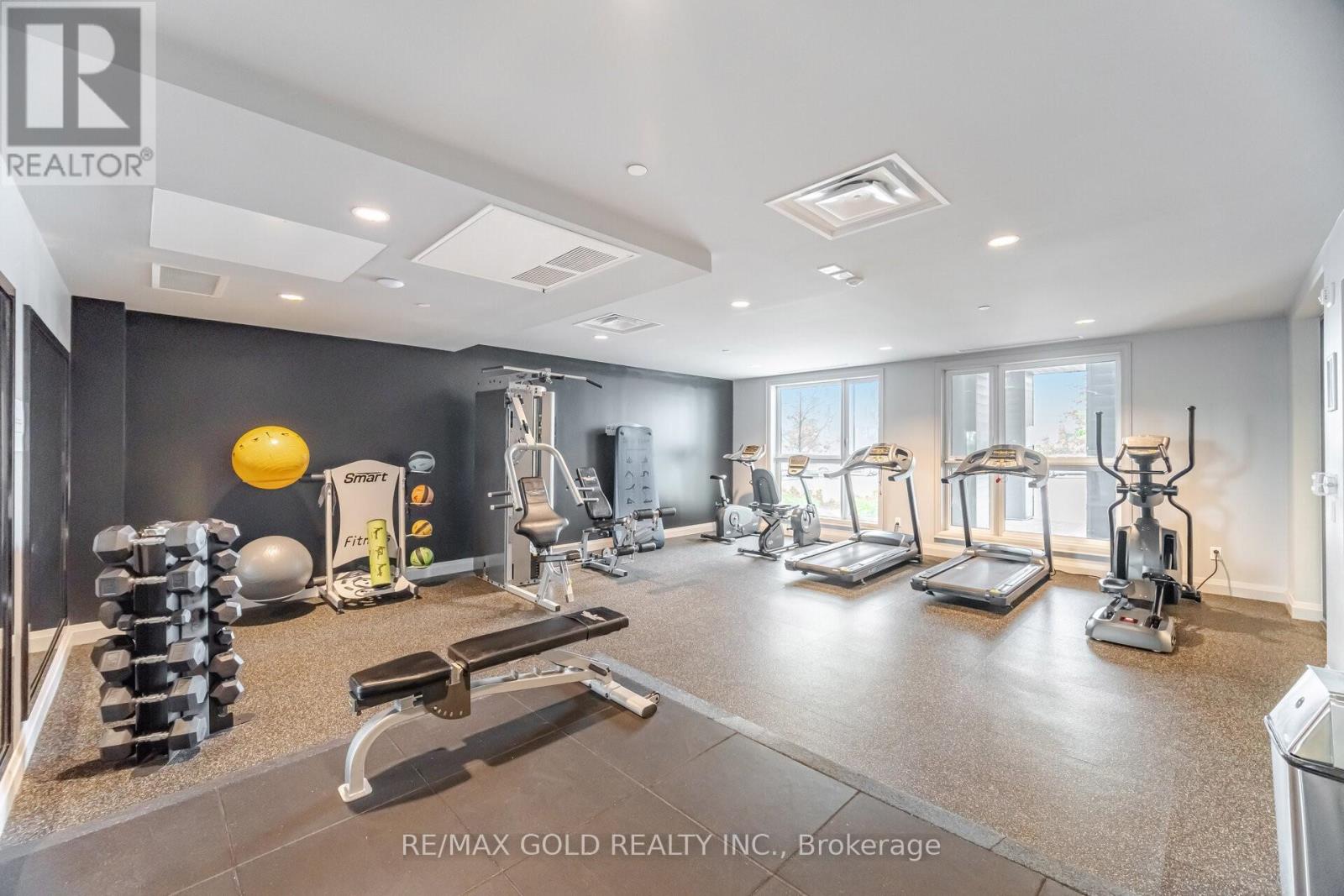 202 - 95 Dundas Street W, Oakville (Go Glenorchy), Ontario  L6M 5N4 - Photo 18 - W12273984