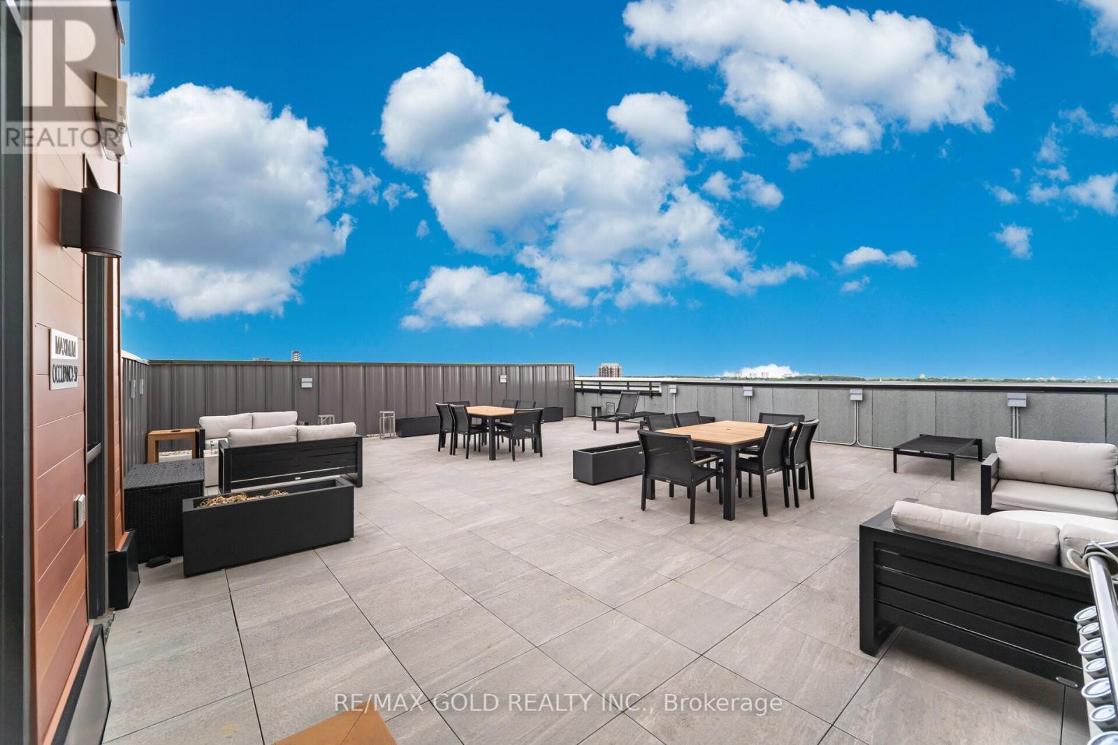 202 - 95 Dundas Street W, Oakville (Go Glenorchy), Ontario  L6M 5N4 - Photo 19 - W12273984