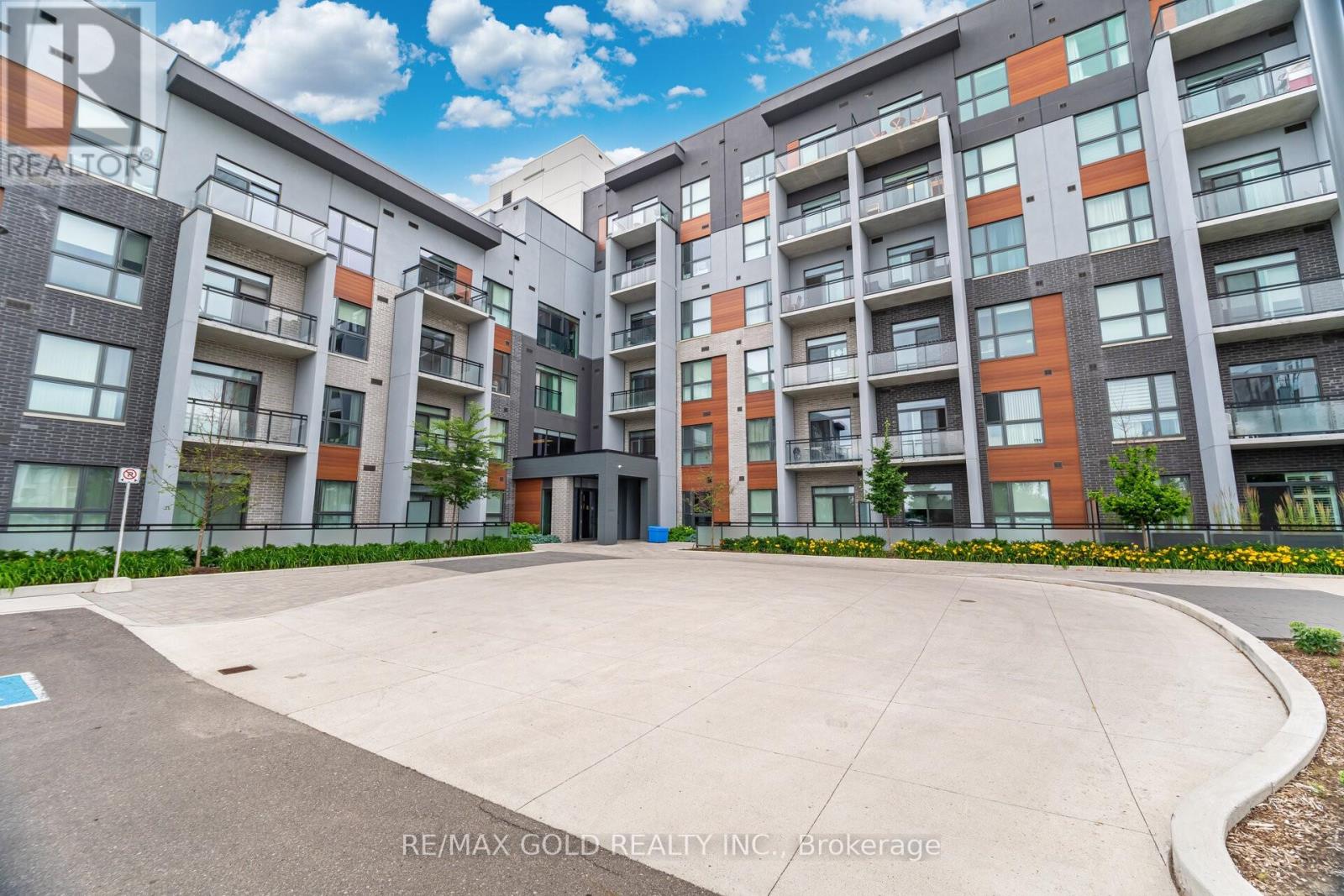 202 - 95 Dundas Street W, Oakville (Go Glenorchy), Ontario  L6M 5N4 - Photo 21 - W12273984