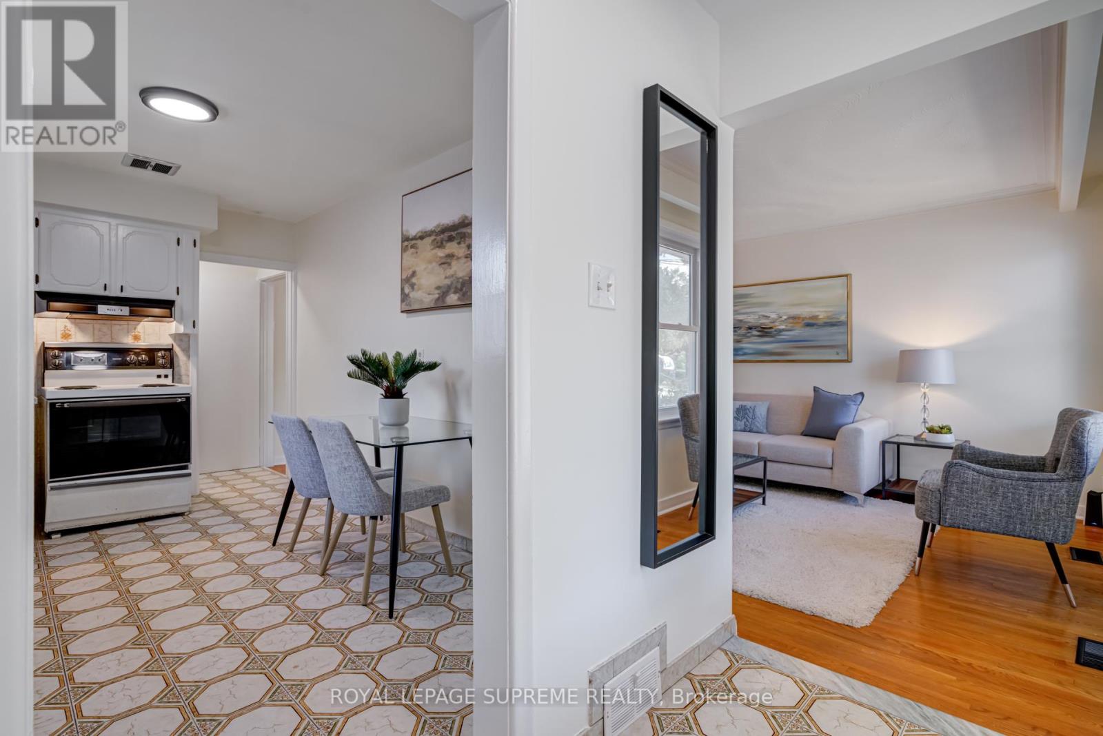 Property at 12 CAMEO CRESCENT image 4