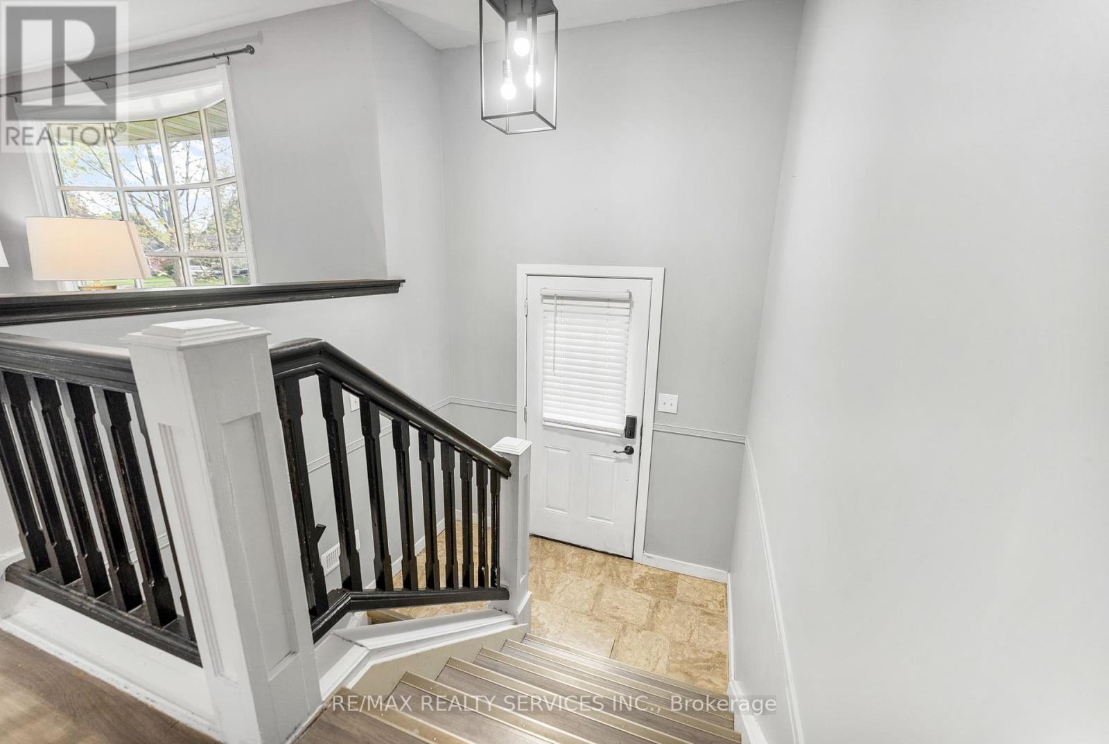 Property at 775 TUPPER STREET image 4