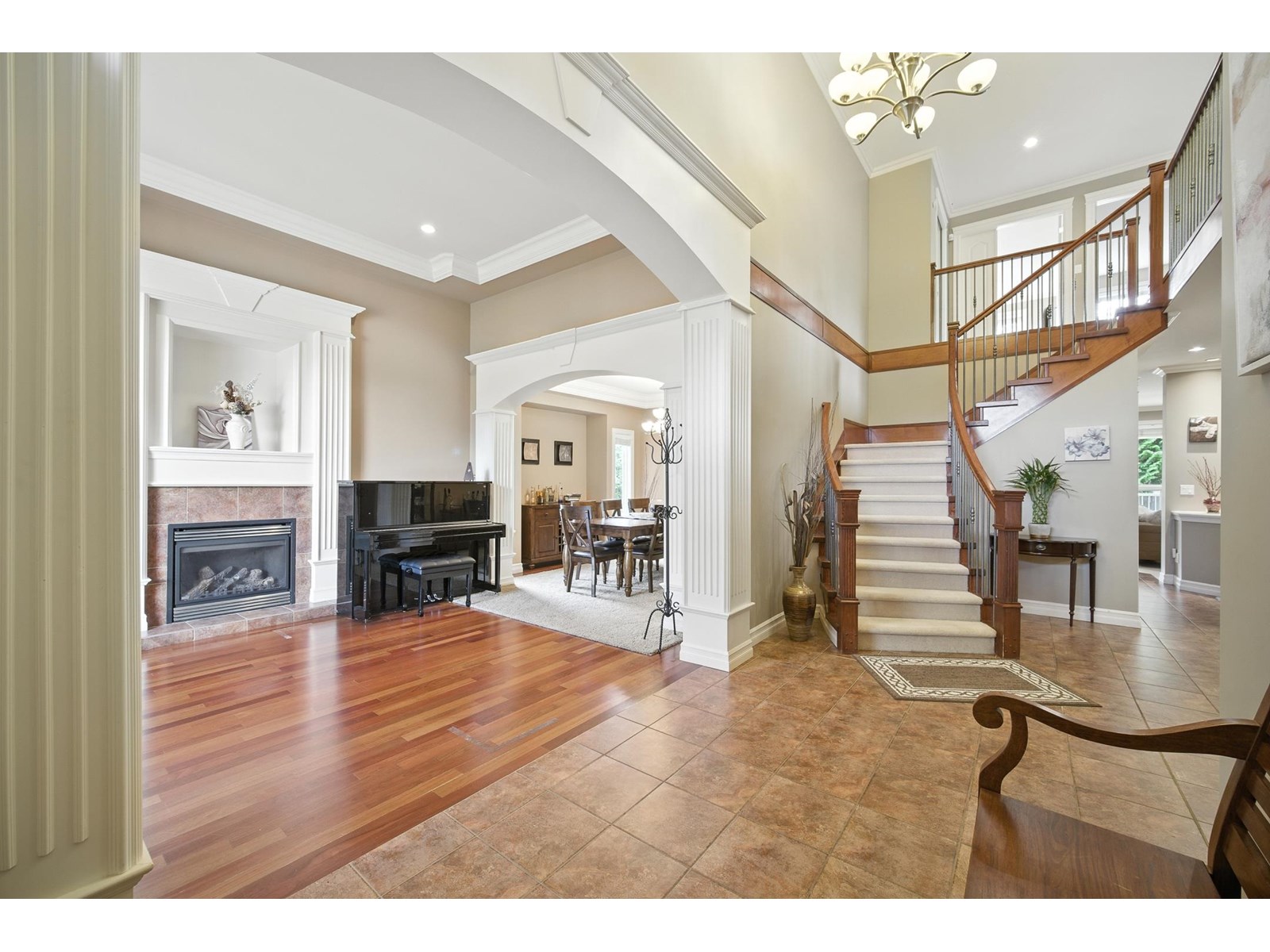 Property at 16776 BEECHWOOD COURT image 5