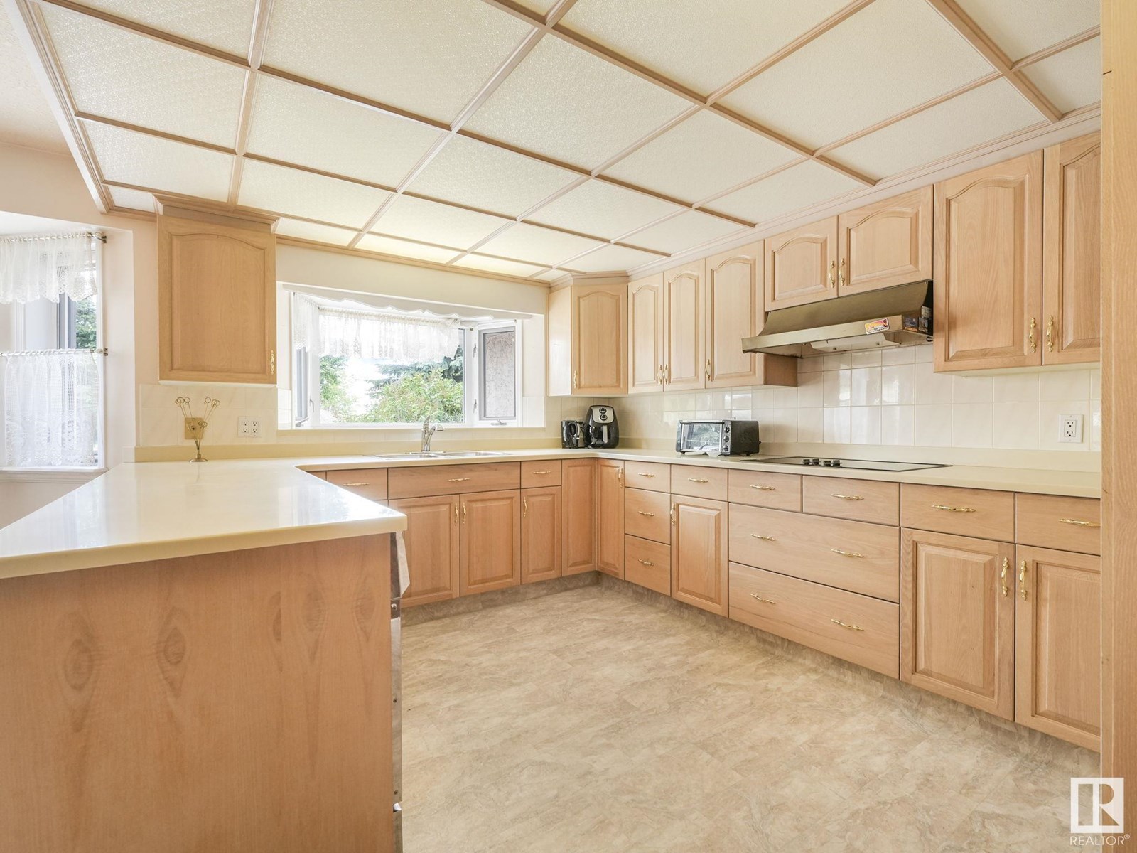 Property at 1820 BEARSPAW RD W NW image 5