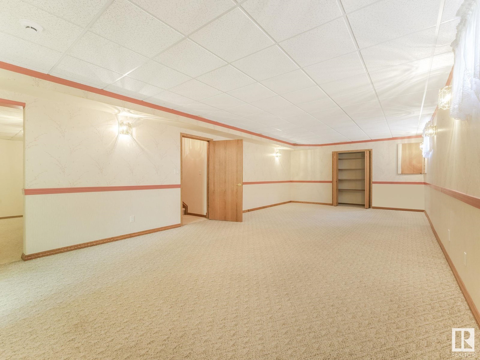 1820 Bearspaw Dr W Nw, Edmonton, Alberta  T6J 6K4 - Photo 30 - E4446761