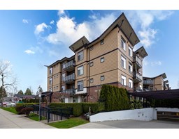 304 8168 120A STREET, Surrey, British Columbia
