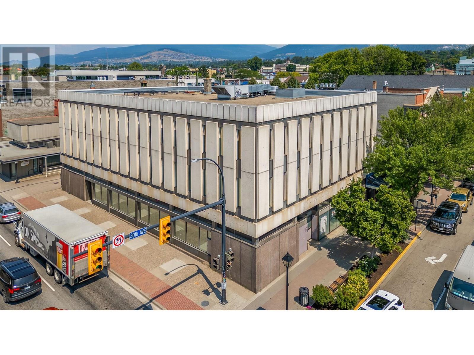 3131 30th Avenue, Vernon, British Columbia  V1T 5M4 - Photo 3 - 10355343