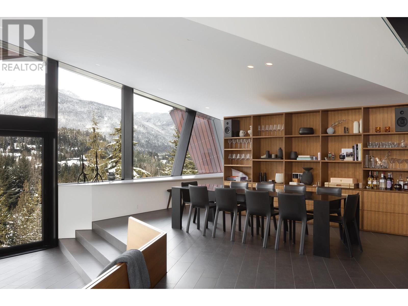 3801 Sunridge Place, Whistler, British Columbia  V8E 0W1 - Photo 7 - R3024972