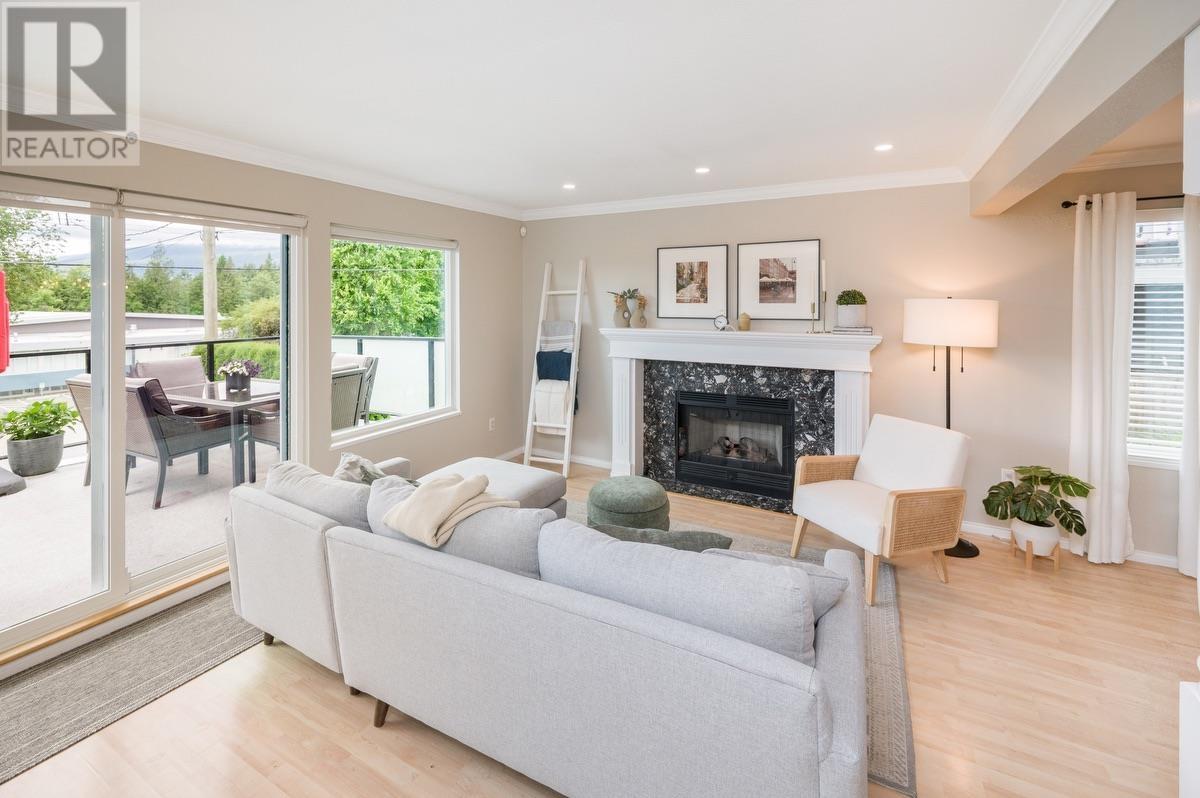 Property at 3338 MAHON AVENUE image 3