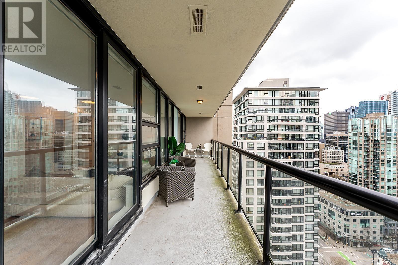 Listing Picture 32 of 33 : 2902 977 MAINLAND STREET, Vancouver / 溫哥華 - 魯藝地產 Yvonne Lu Group - MLS Medallion Club Member