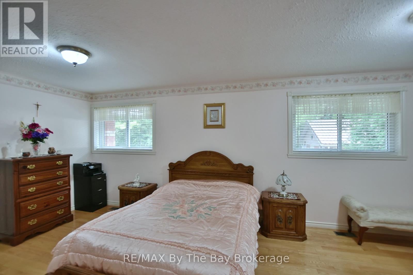 106 Deerbrook Drive, Wasaga Beach, Ontario  L9Z 2M8 - Photo 22 - S12274156