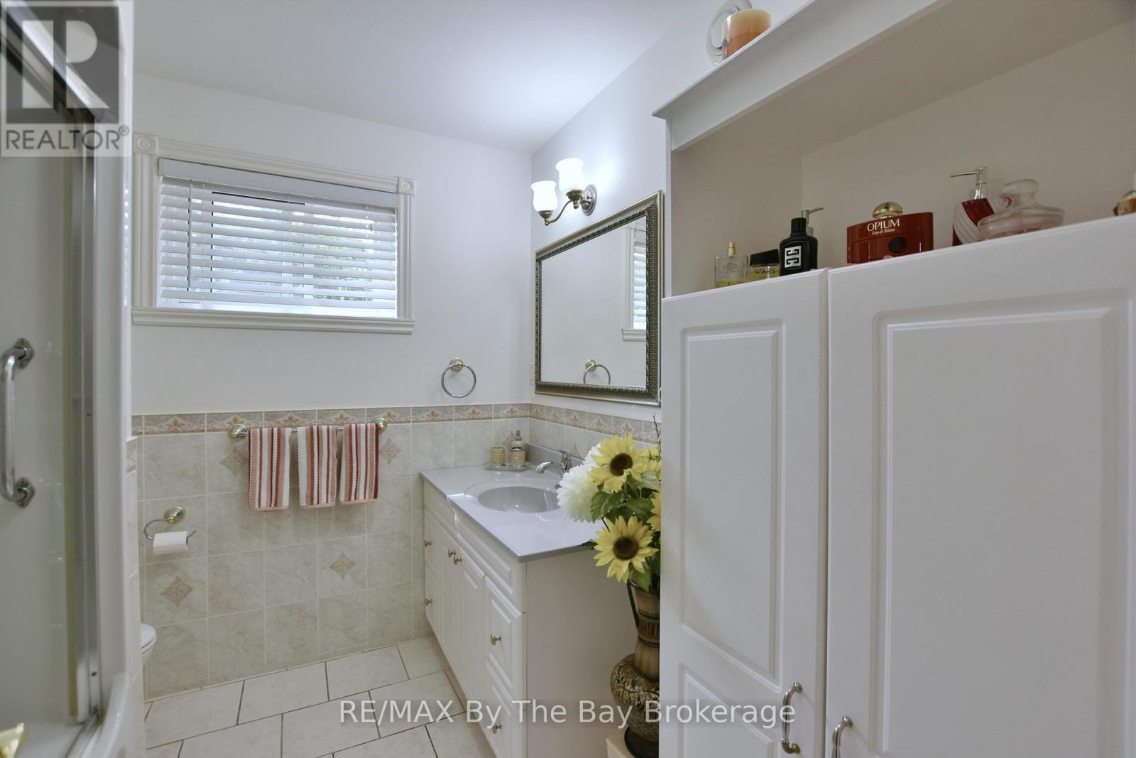 106 Deerbrook Drive, Wasaga Beach, Ontario  L9Z 2M8 - Photo 23 - S12274156