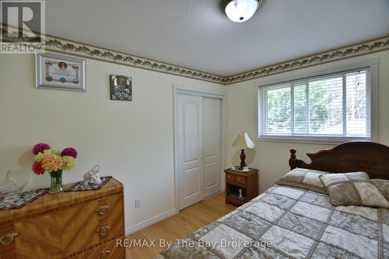 106 Deerbrook Drive, Wasaga Beach, Ontario  L9Z 2M8 - Photo 25 - S12274156