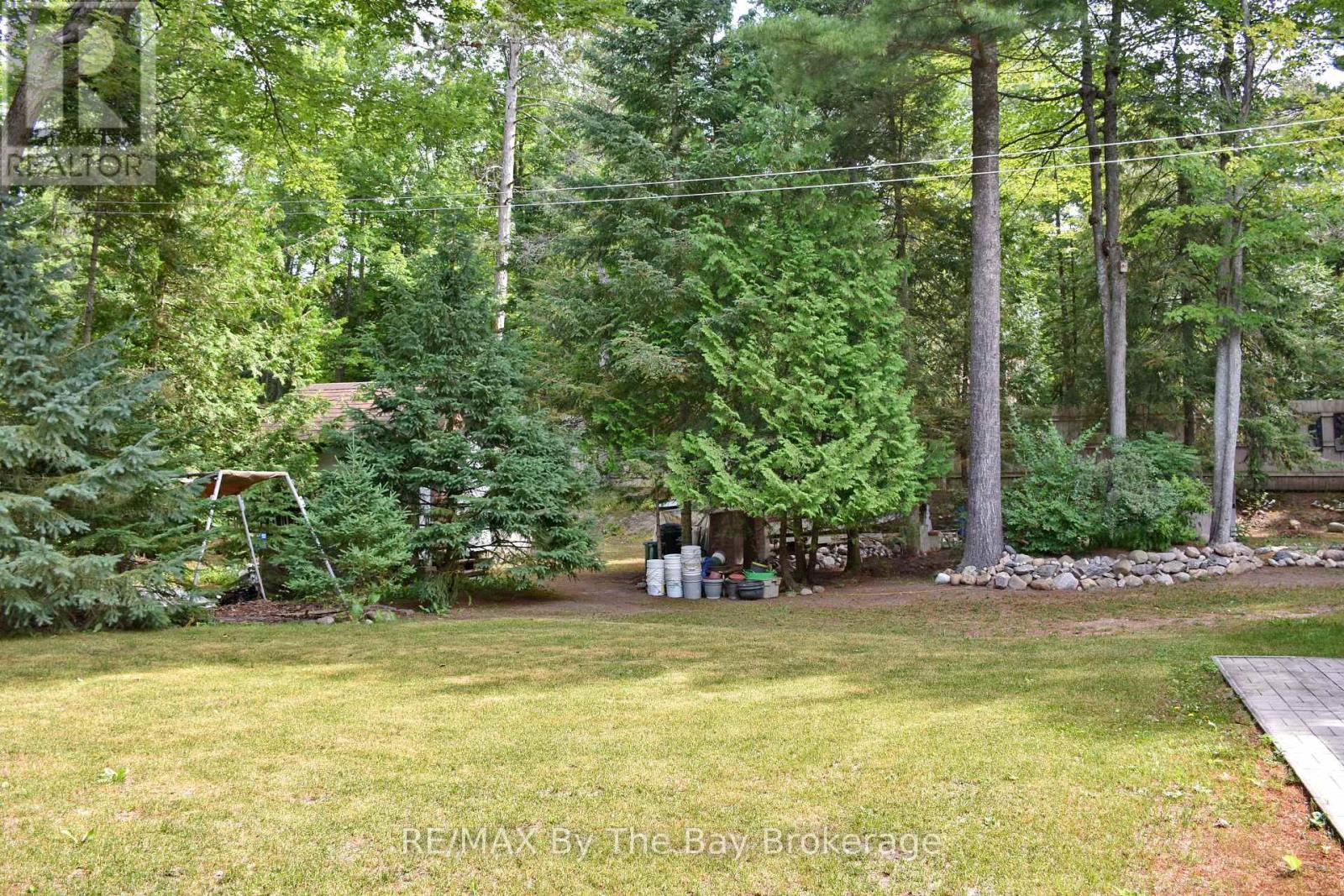 106 Deerbrook Drive, Wasaga Beach, Ontario  L9Z 2M8 - Photo 29 - S12274156