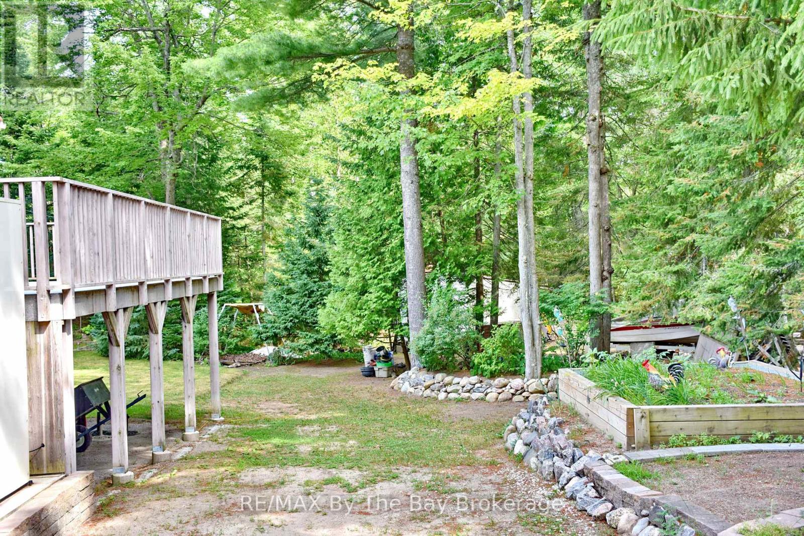 106 Deerbrook Drive, Wasaga Beach, Ontario  L9Z 2M8 - Photo 31 - S12274156