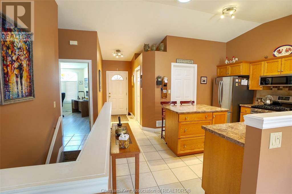 20 Mcintosh Avenue, Chatham, Ontario  N7M 6M1 - Photo 4 - 25015873