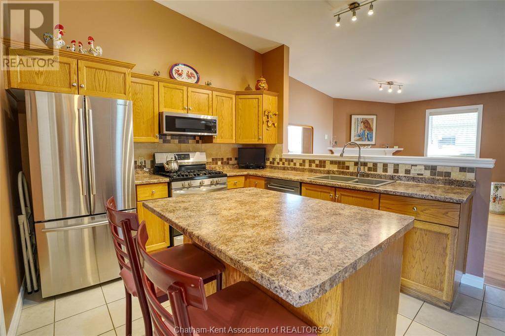20 Mcintosh Avenue, Chatham, Ontario  N7M 6M1 - Photo 7 - 25015873