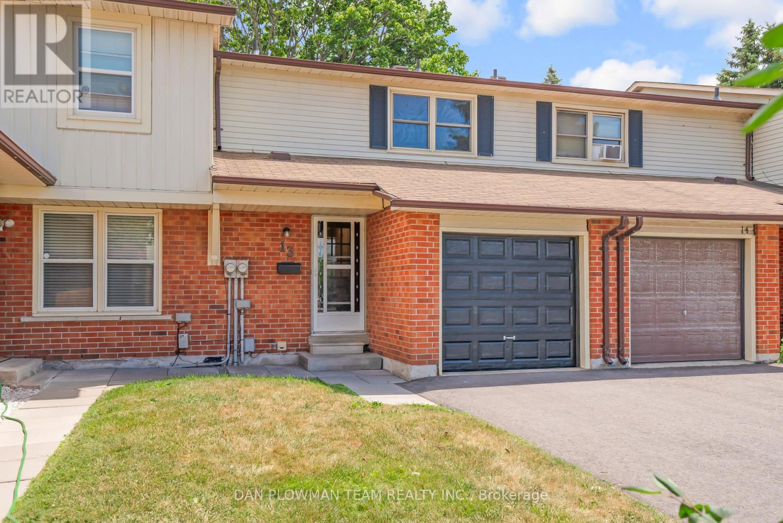 Property at 13 - 450 BRISTOL CRESCENT image 2