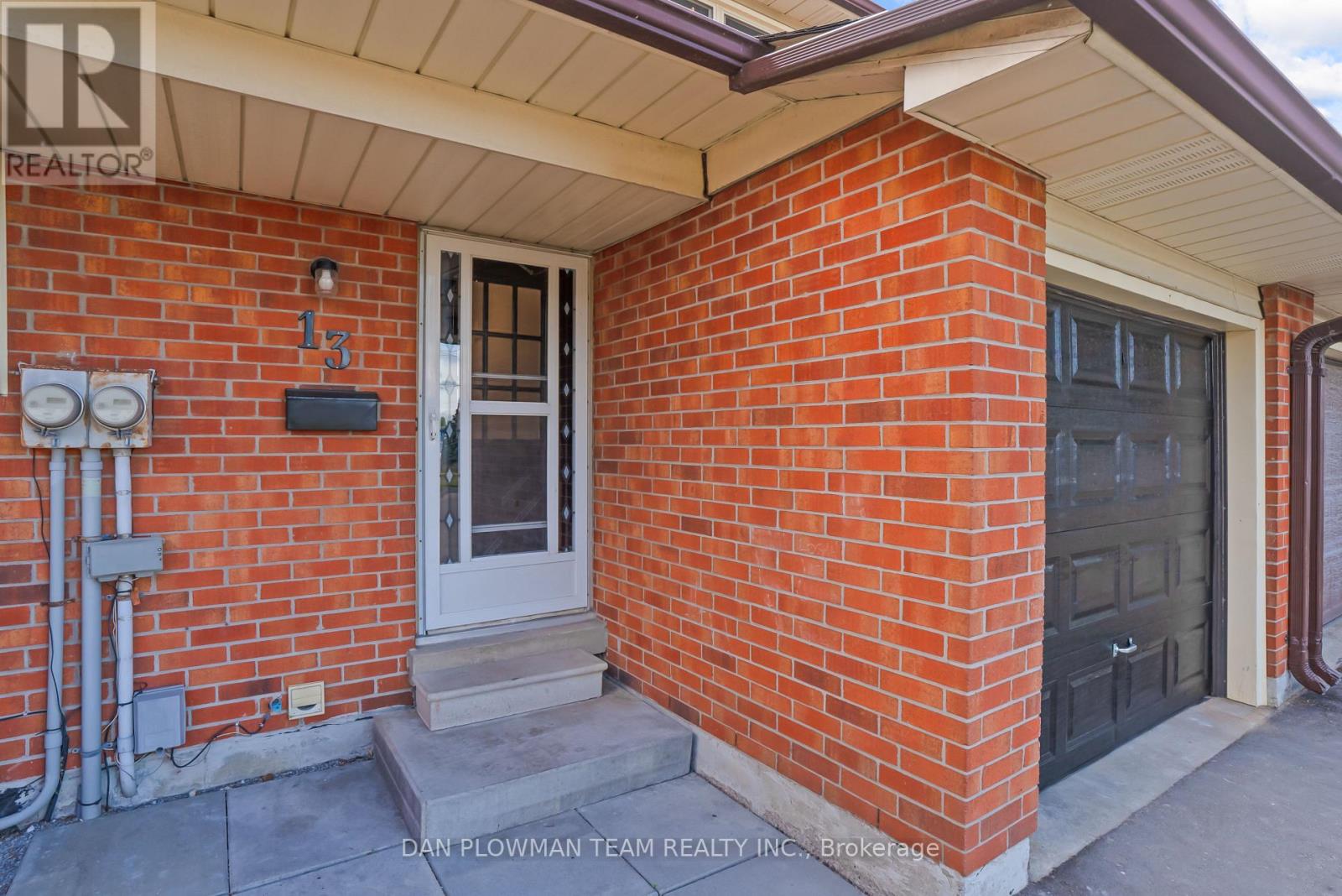 Property at 13 - 450 BRISTOL CRESCENT image 3