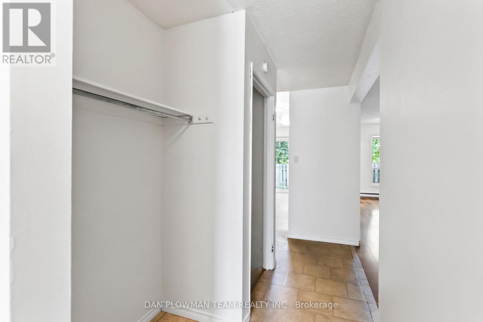Property at 13 - 450 BRISTOL CRESCENT image 5