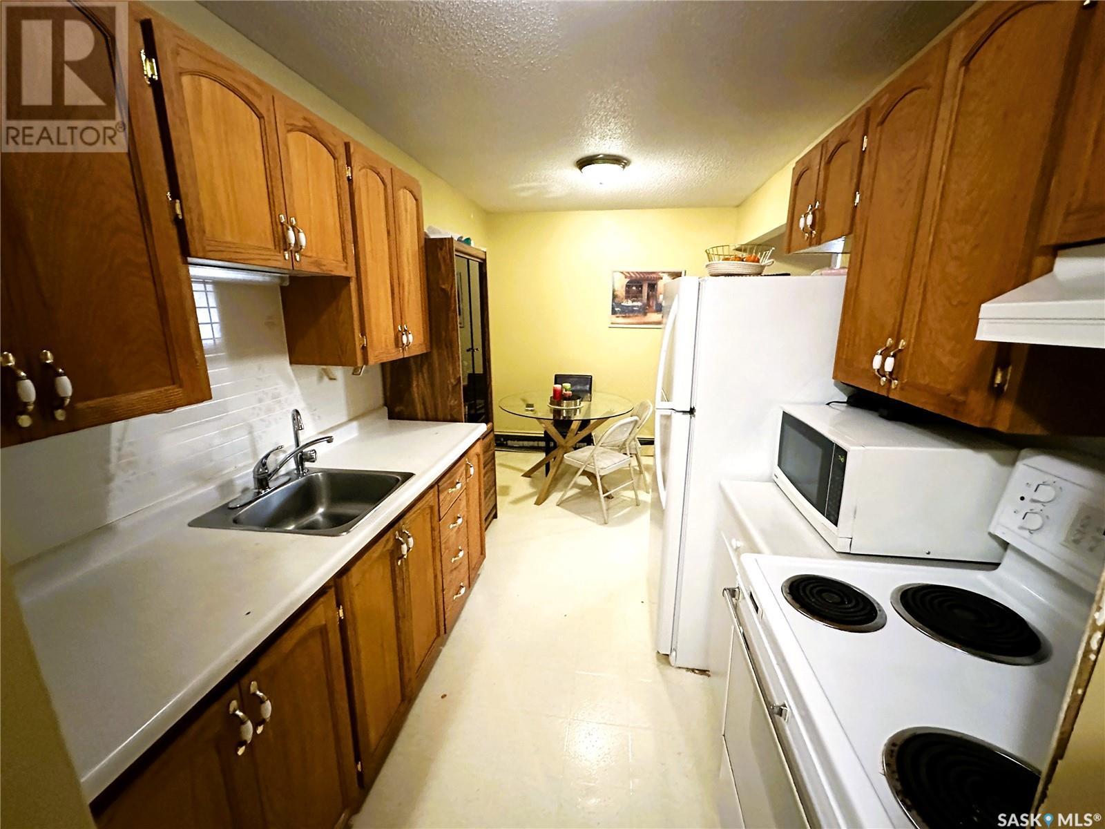 19 26 Shaw Street, Regina, Saskatchewan  S4R 3M4 - Photo 4 - SK996458