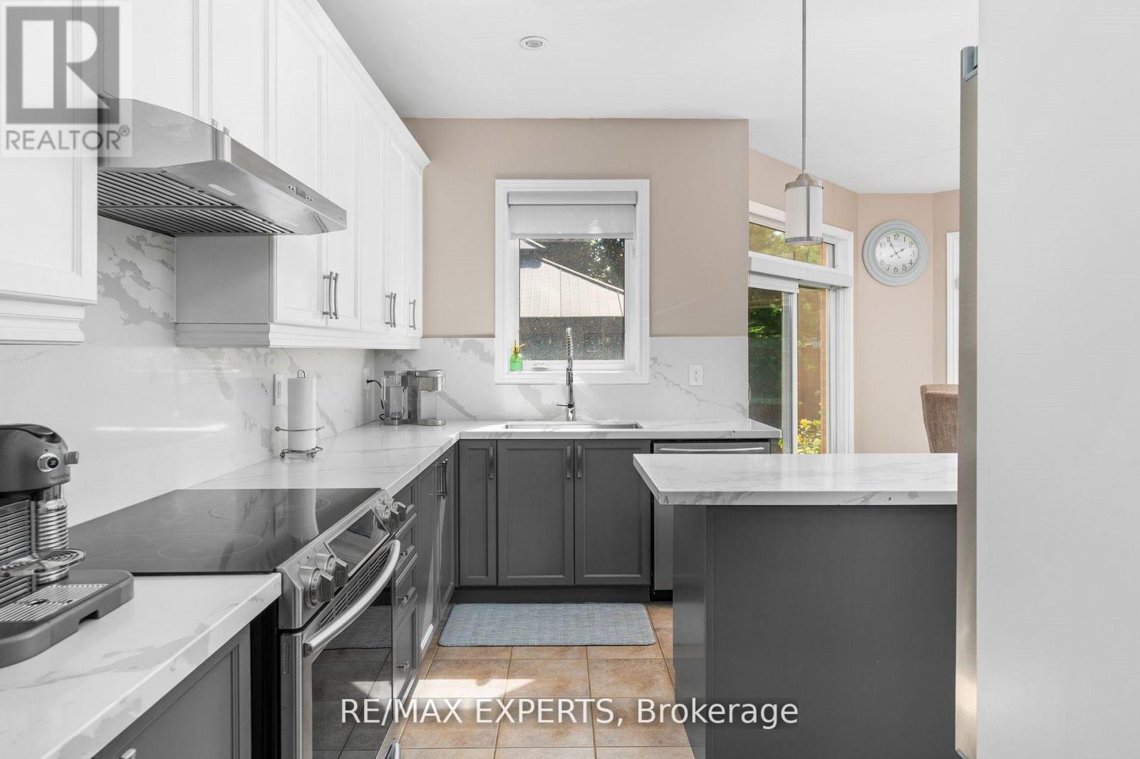 170 Ivy Jay Crescent, Aurora, Ontario  L4G 0E9 - Photo 9 - N12274130