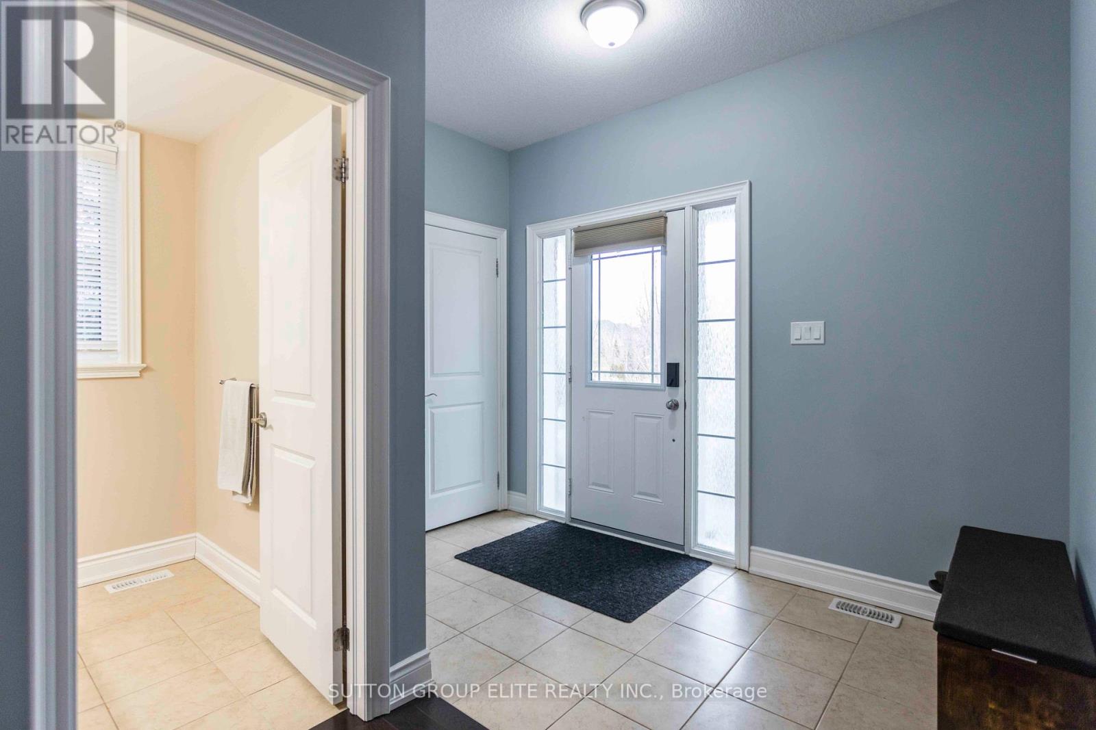 Property at 38 RICHMOND PARK DRIVE image 3