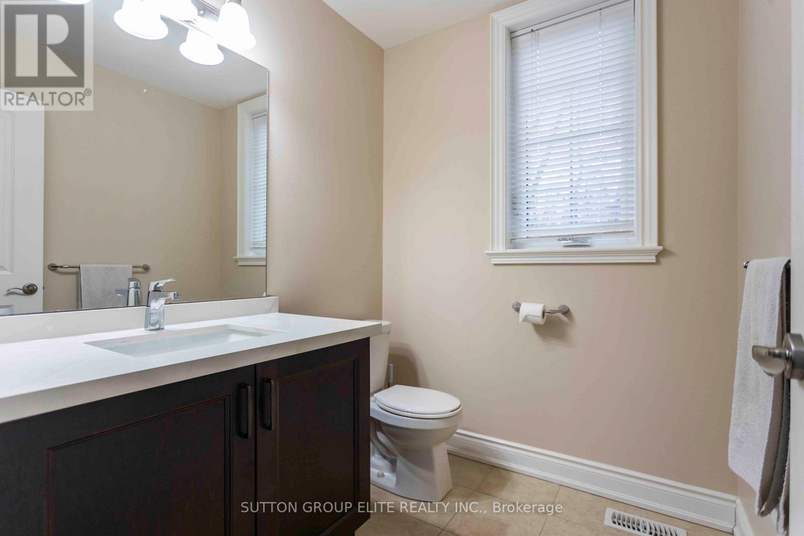 Property at 38 RICHMOND PARK DRIVE image 5