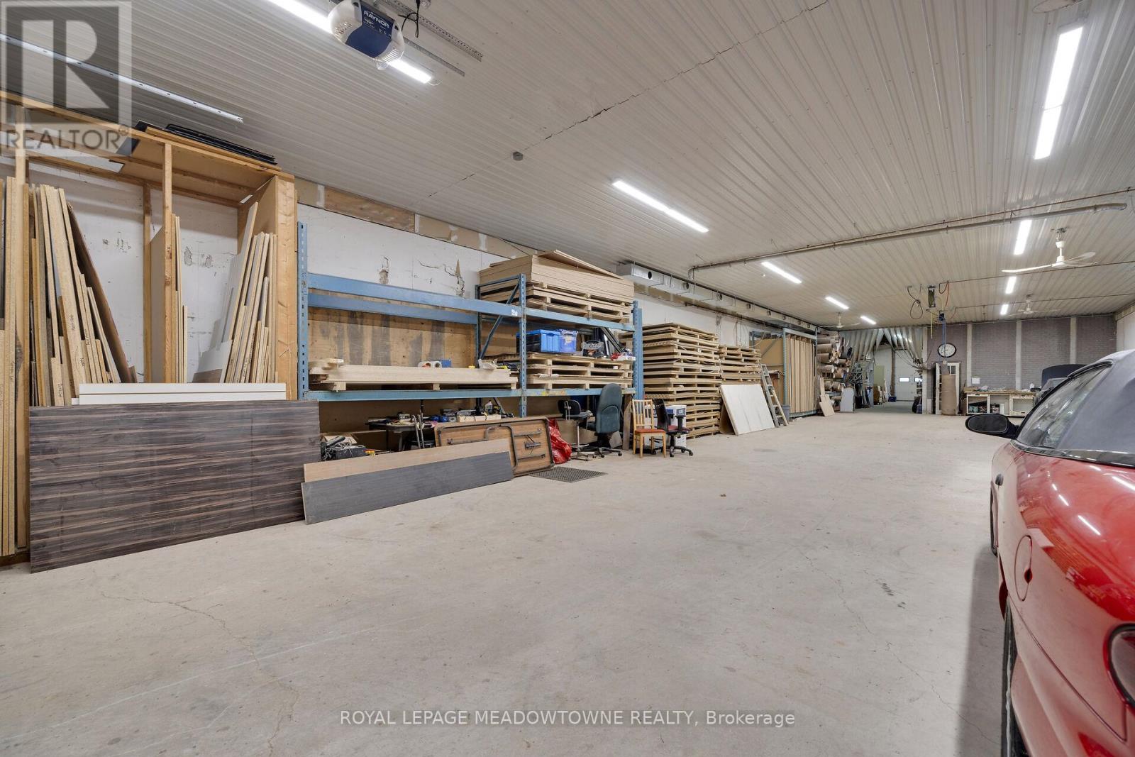 692 5 Concession W, Hamilton, Ontario  L9H 5E2 - Photo 33 - X12259215