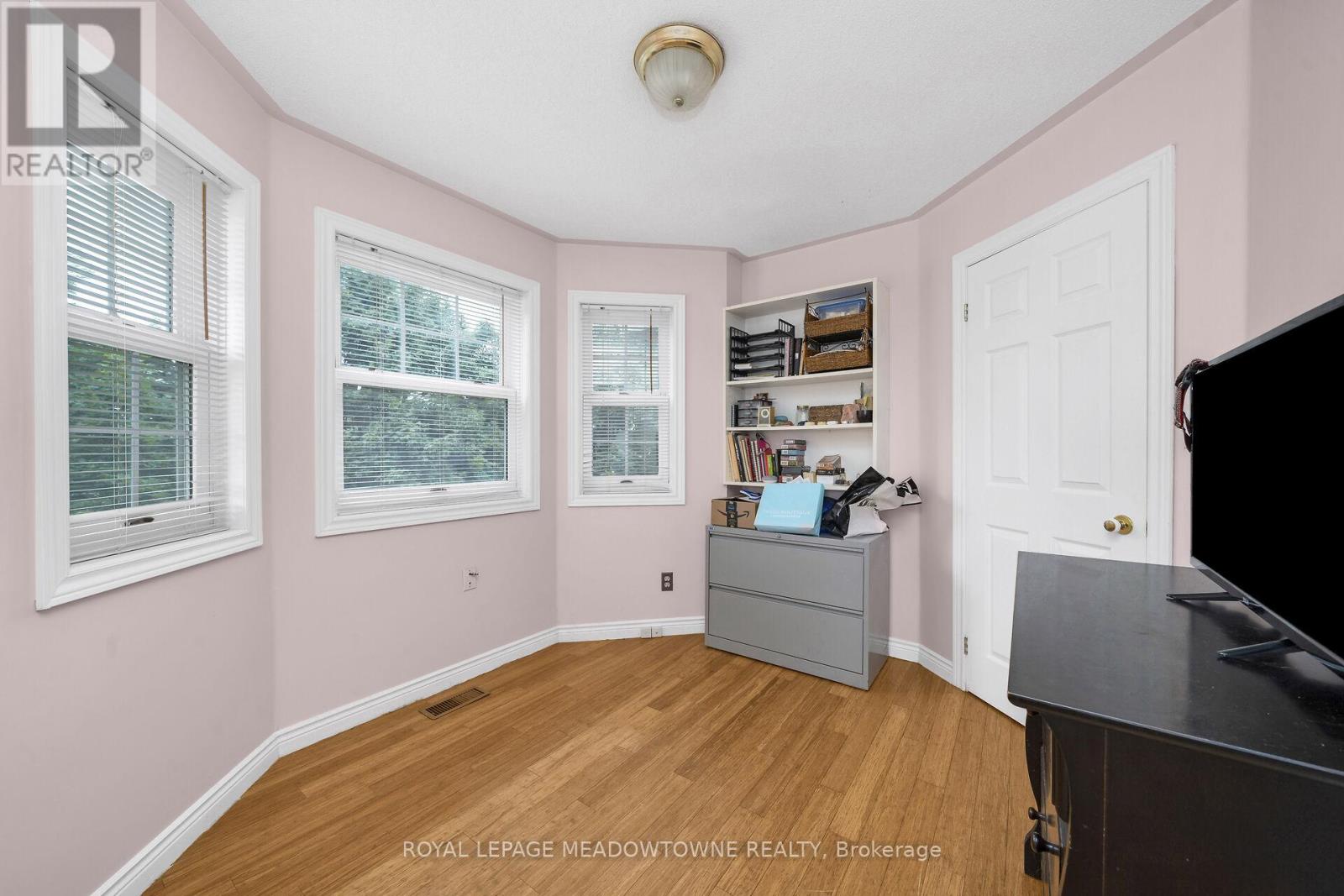 692 5 Concession W, Hamilton, Ontario  L9H 5E2 - Photo 21 - X12259215