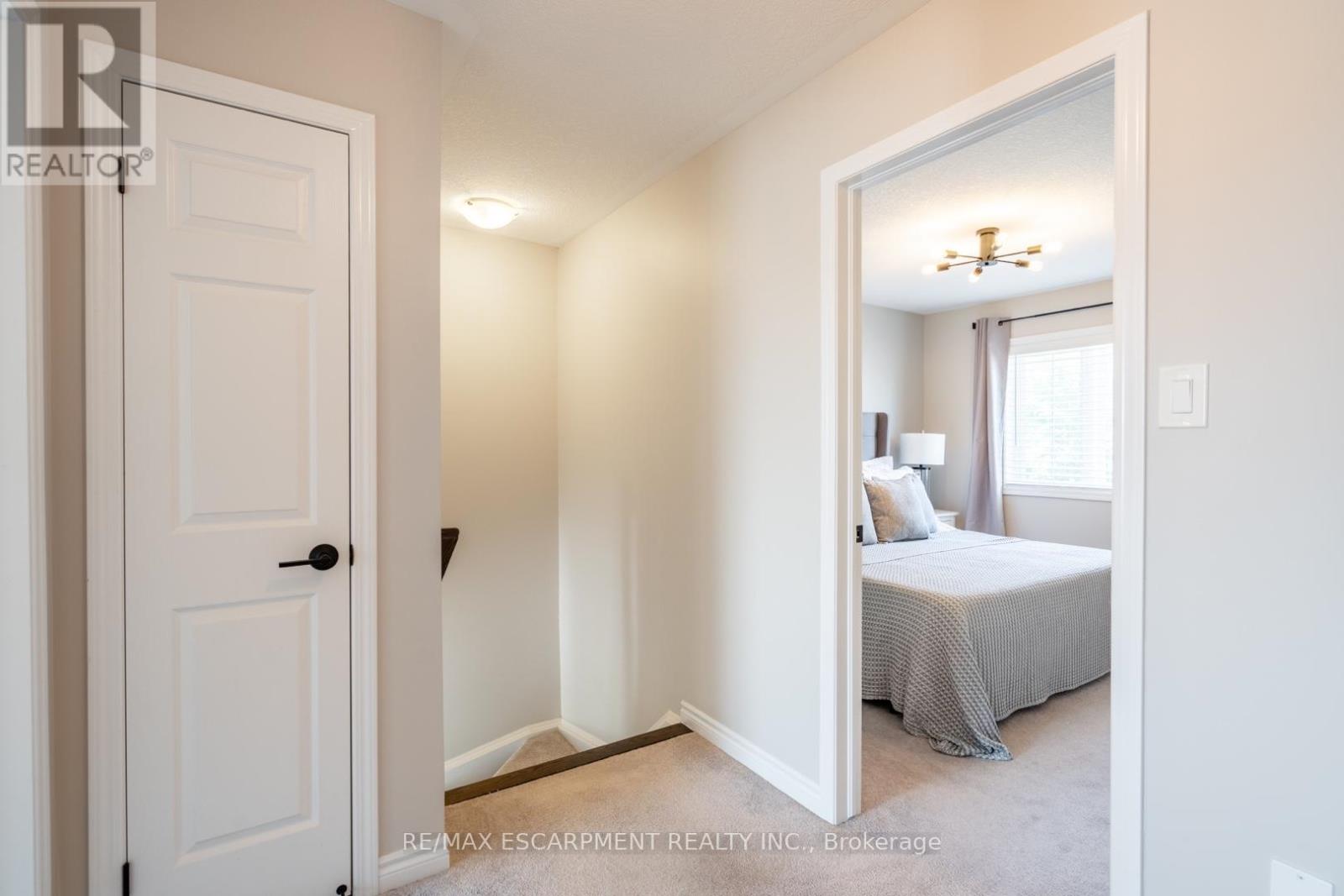 15 - 230 Avonsyde Boulevard, Hamilton (Waterdown), Ontario  L8B 1T9 - Photo 28 - X12264524