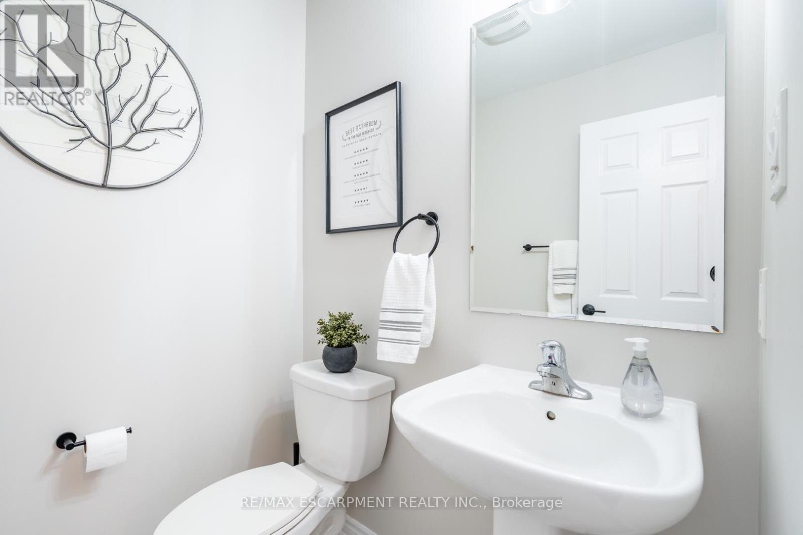 15 - 230 Avonsyde Boulevard, Hamilton (Waterdown), Ontario  L8B 1T9 - Photo 36 - X12264524