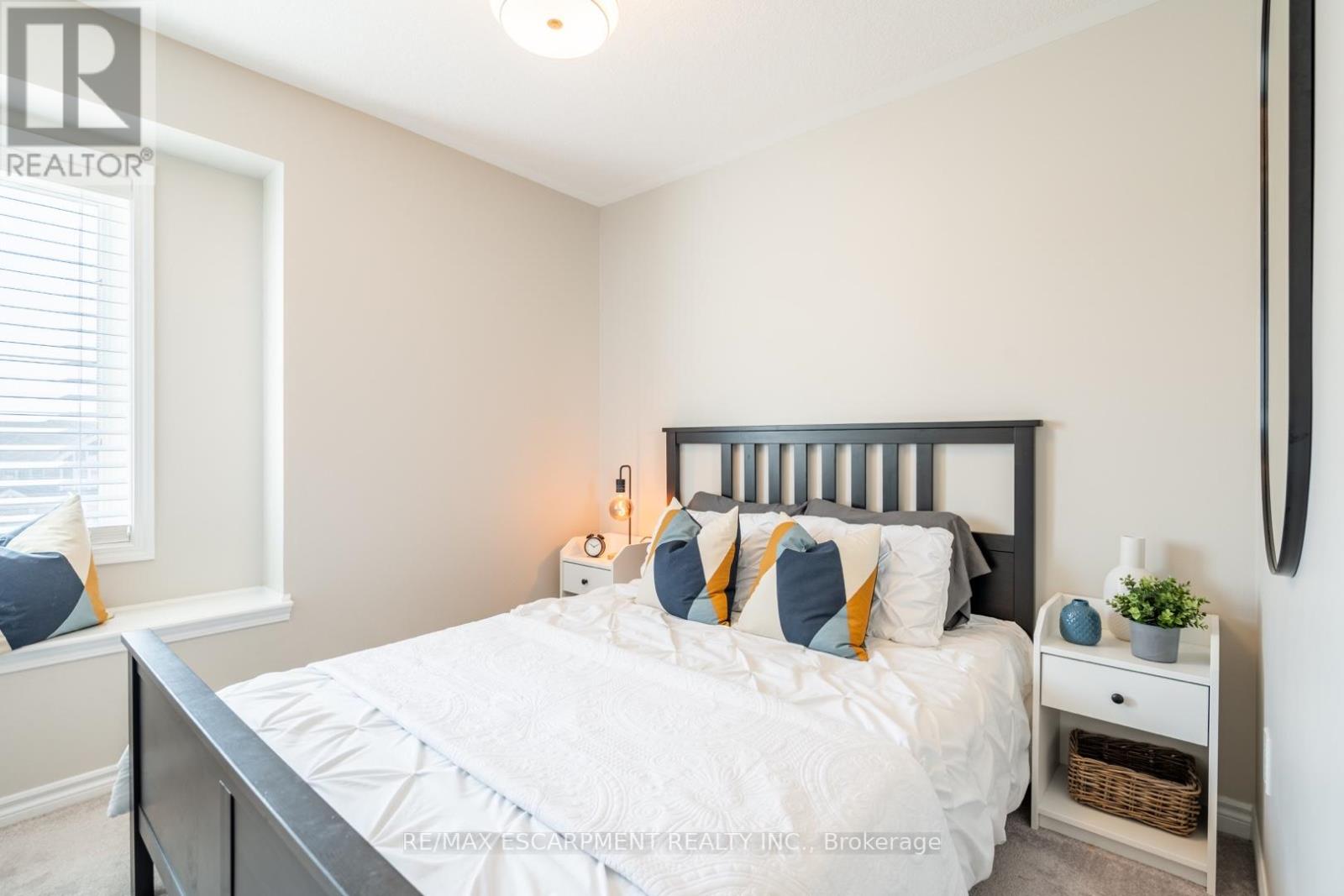 15 - 230 Avonsyde Boulevard, Hamilton (Waterdown), Ontario  L8B 1T9 - Photo 33 - X12264524