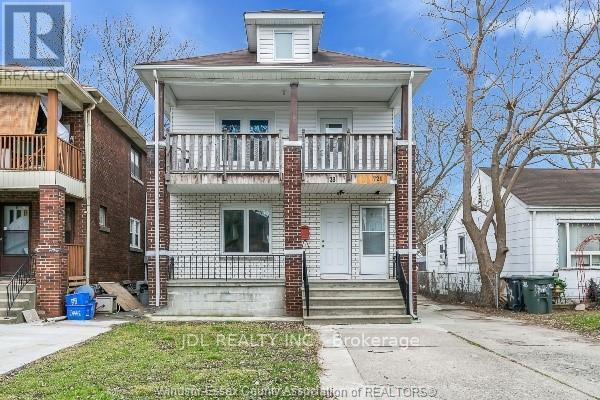 Property at 721-723 CAMPBELL AVENUE image 2