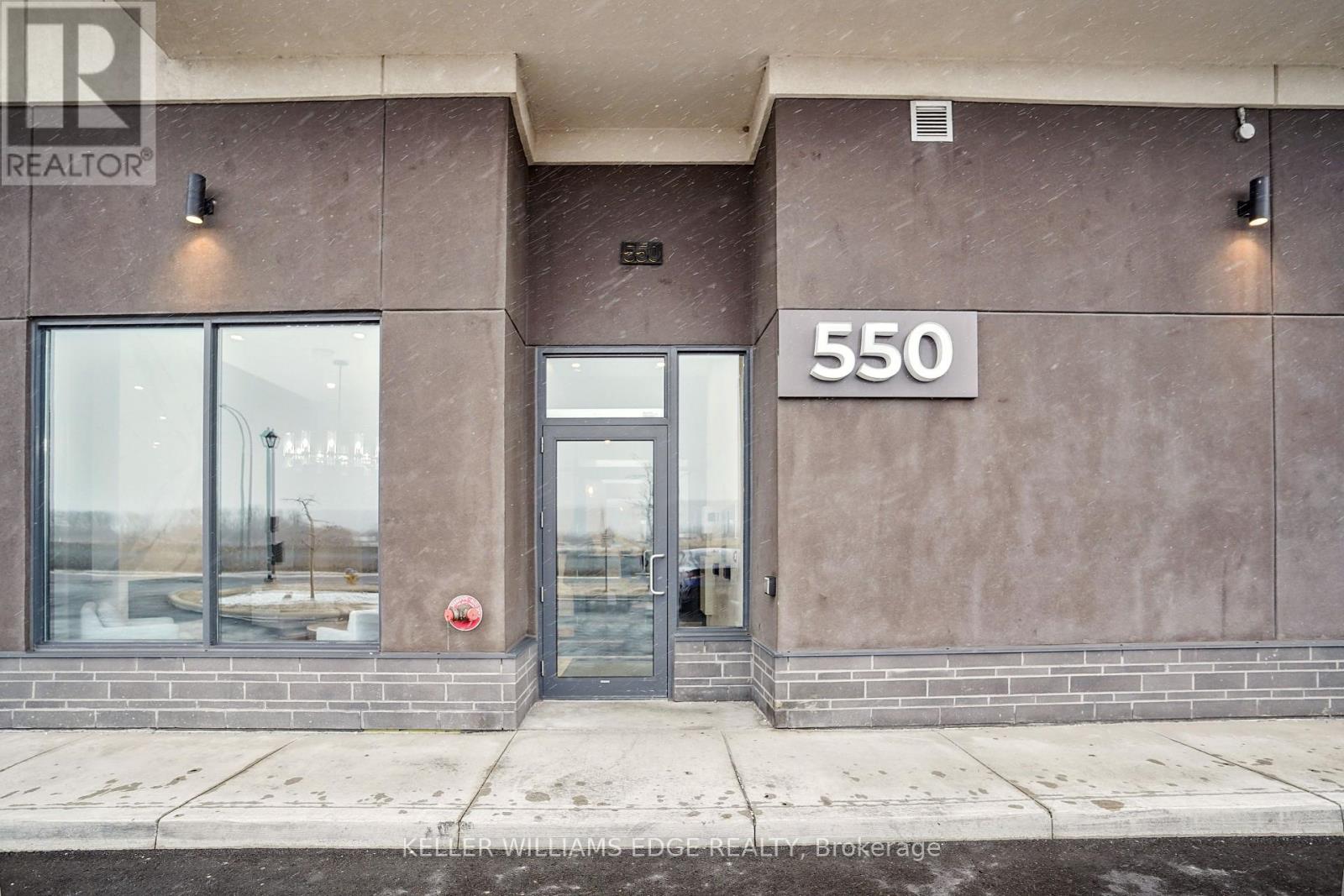 309 - 550 North Service Road, Grimsby, Ontario  L3M 4E8 - Photo 3 - X12274238