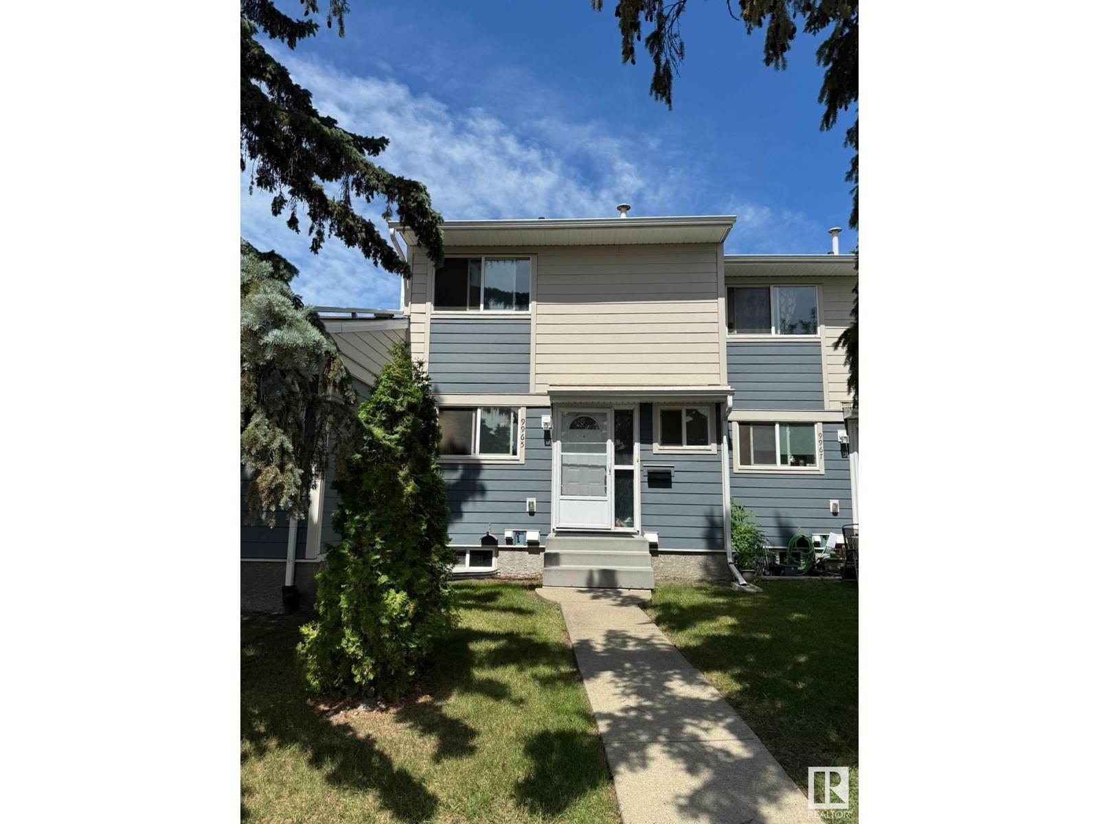 Property at 9965 171 AV NW image 1