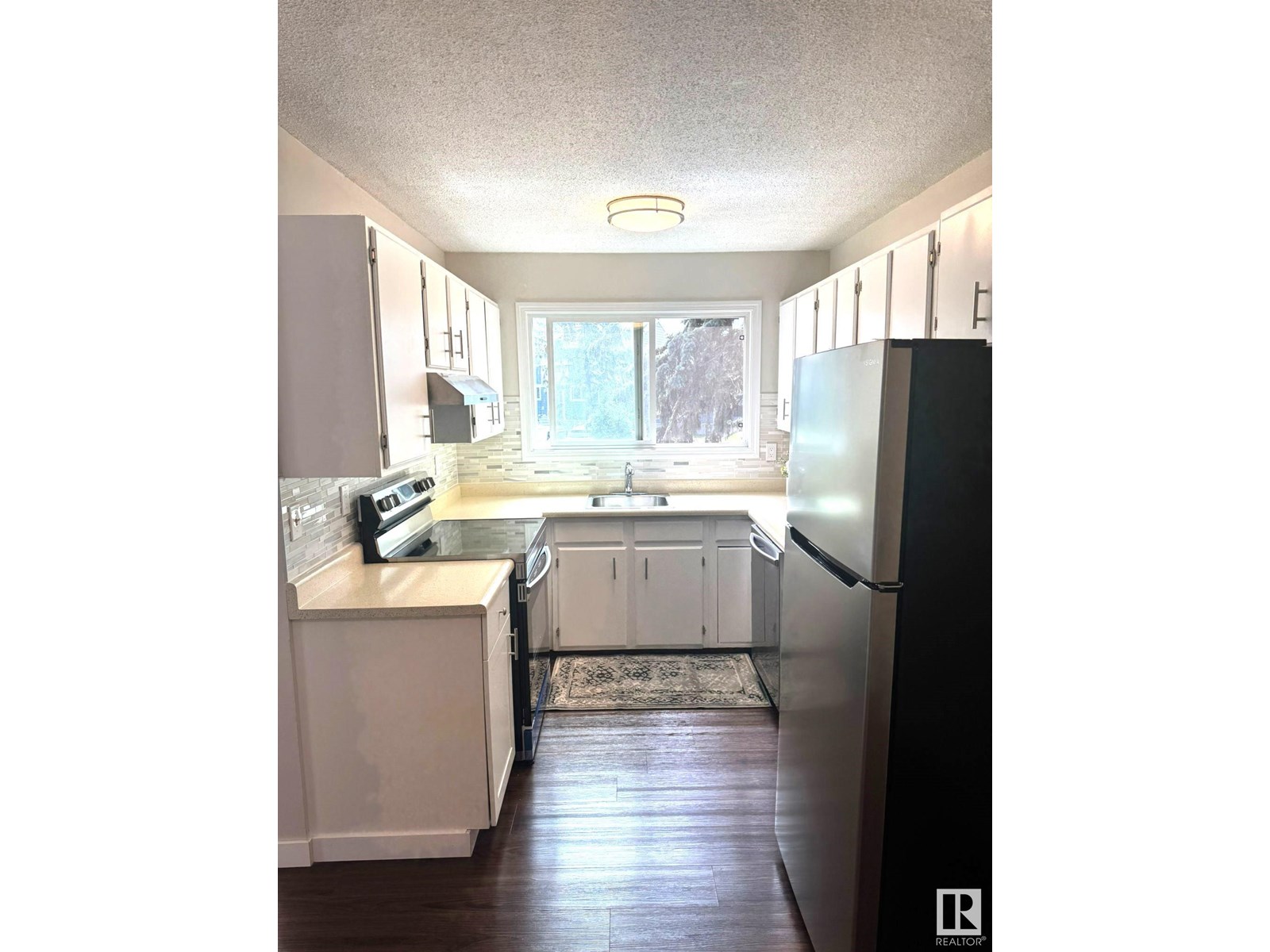 Property at 9965 171 AV NW image 5