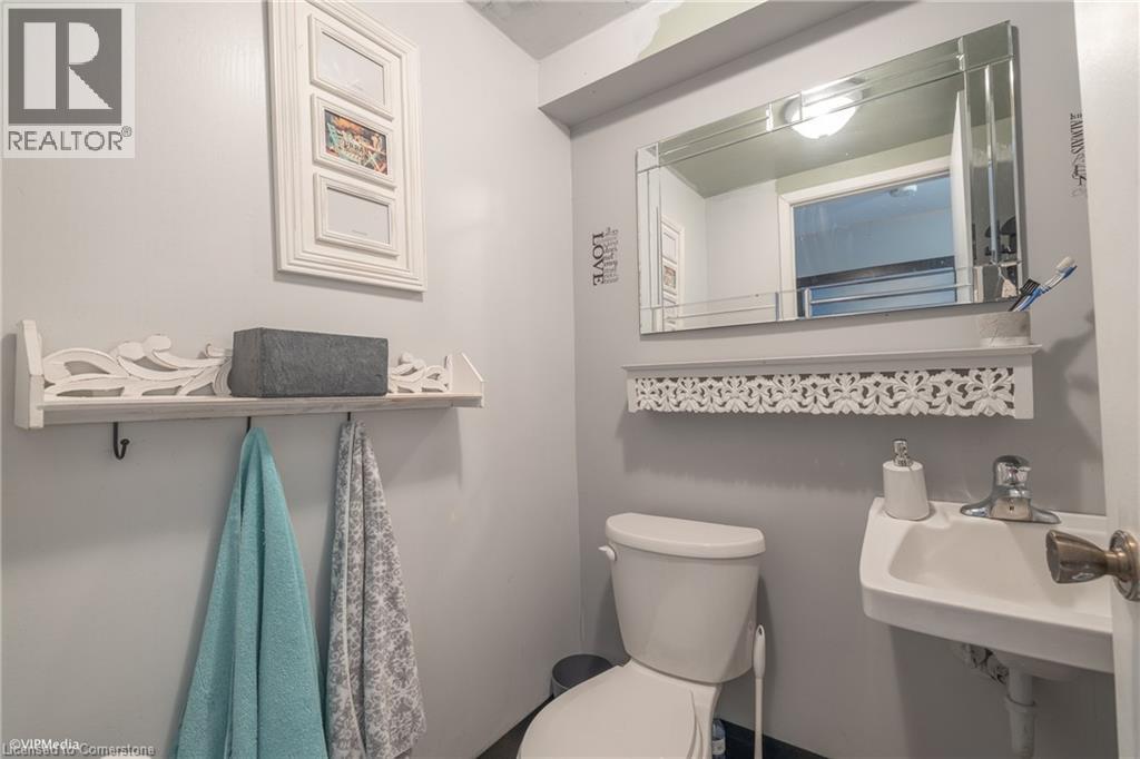 643 Albert Street Unit# 2, Waterloo, Ontario  N2L 3V5 - Photo 24 - 40749371