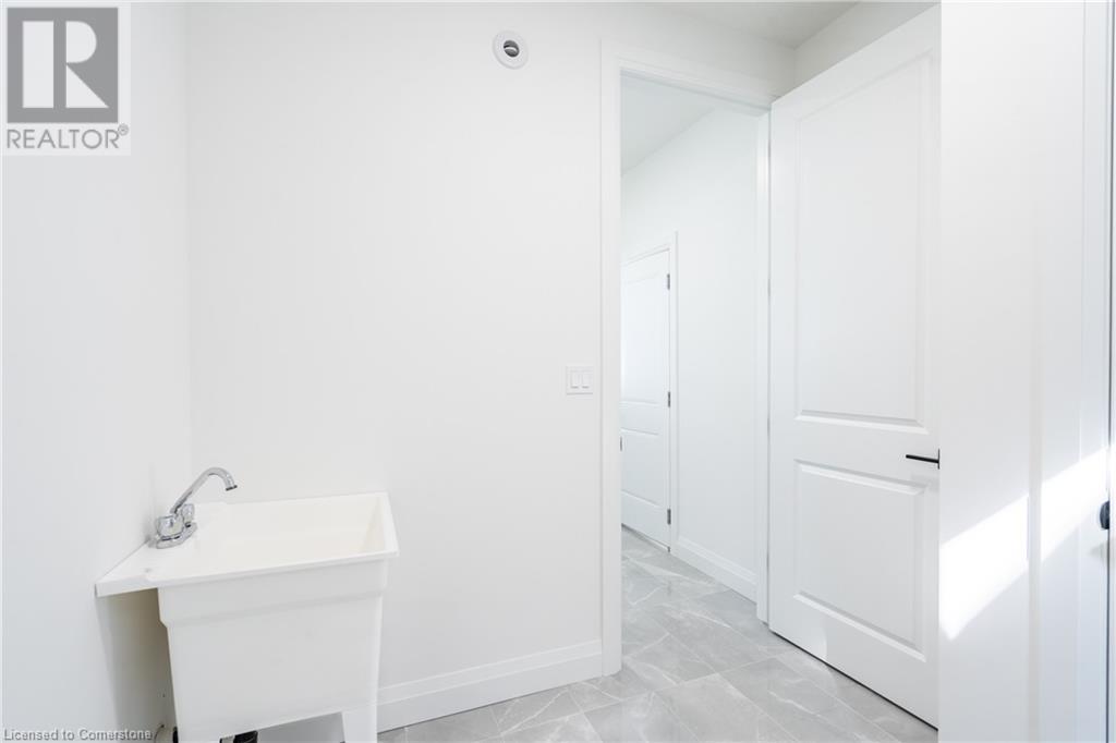 242 Mount Pleasant Street Unit# 6, Brantford, Ontario  N3T 1V1 - Photo 18 - 40749626