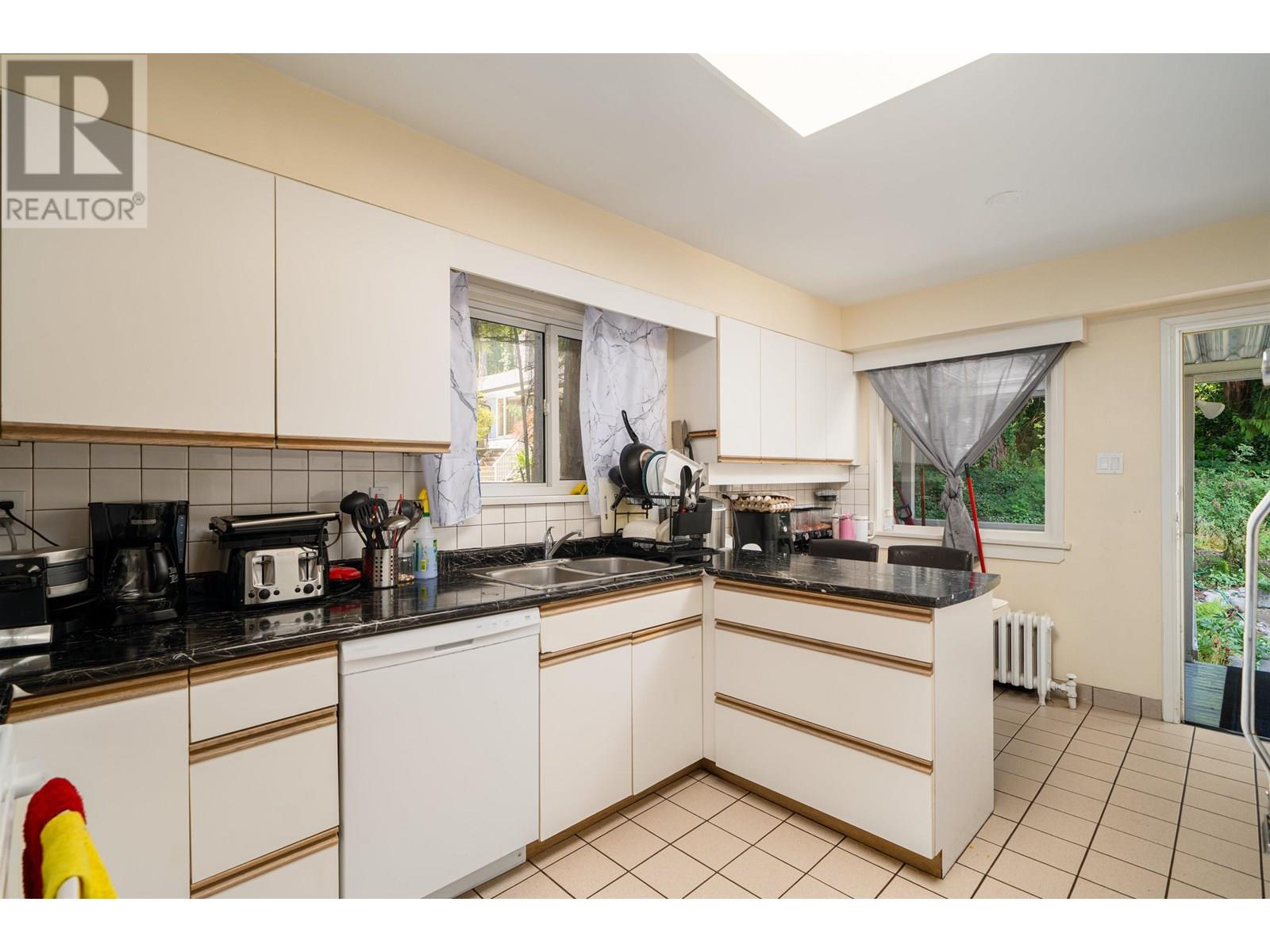 1371 Mathers Avenue, West Vancouver, British Columbia  V7T 2G5 - Photo 17 - R3023238