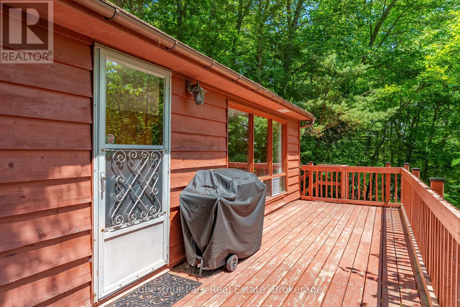 1054 10 Deewood Drive, Muskoka Lakes, Ontario  P0B 1M0 - Photo 28 - X12274261