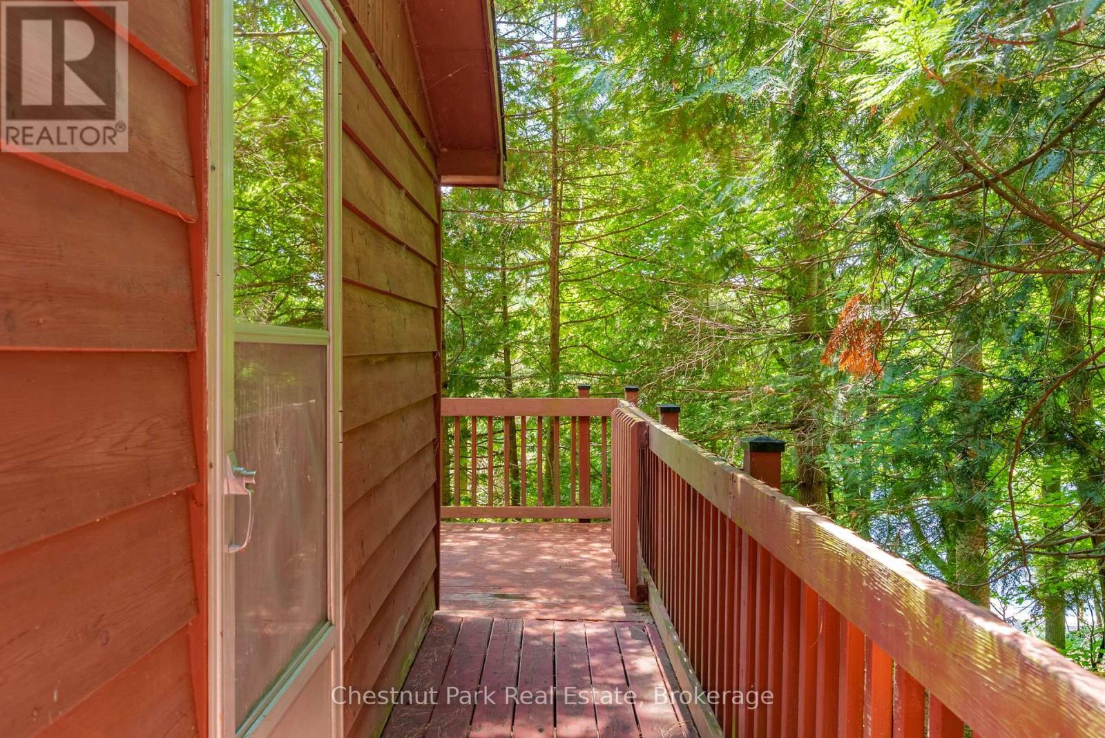 1054 10 Deewood Drive, Muskoka Lakes, Ontario  P0B 1M0 - Photo 31 - X12274261