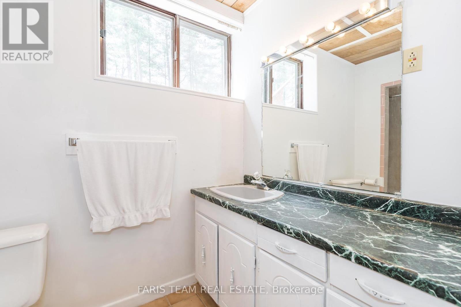 39 Rosemary Road, Tiny, Ontario  L0L 2T0 - Photo 14 - S12153804
