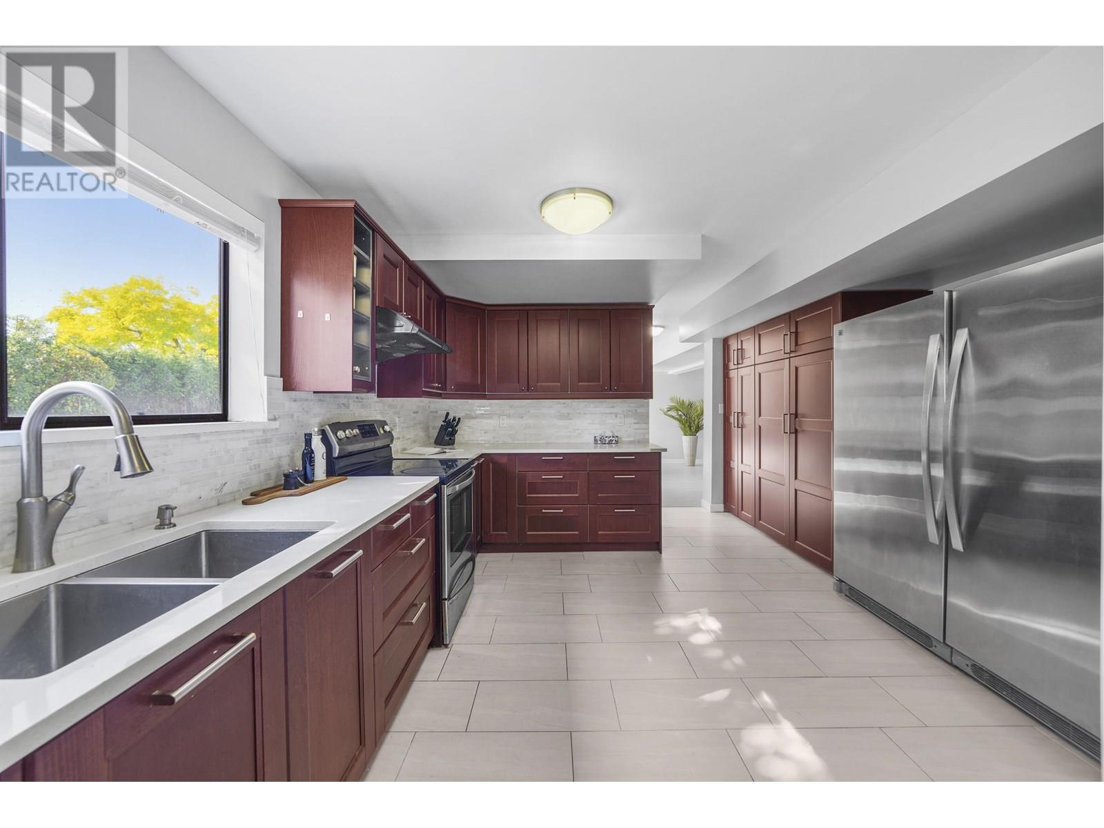 6291 Yeats Crescent, Richmond, British Columbia  V7E 4E1 - Photo 5 - R3025013