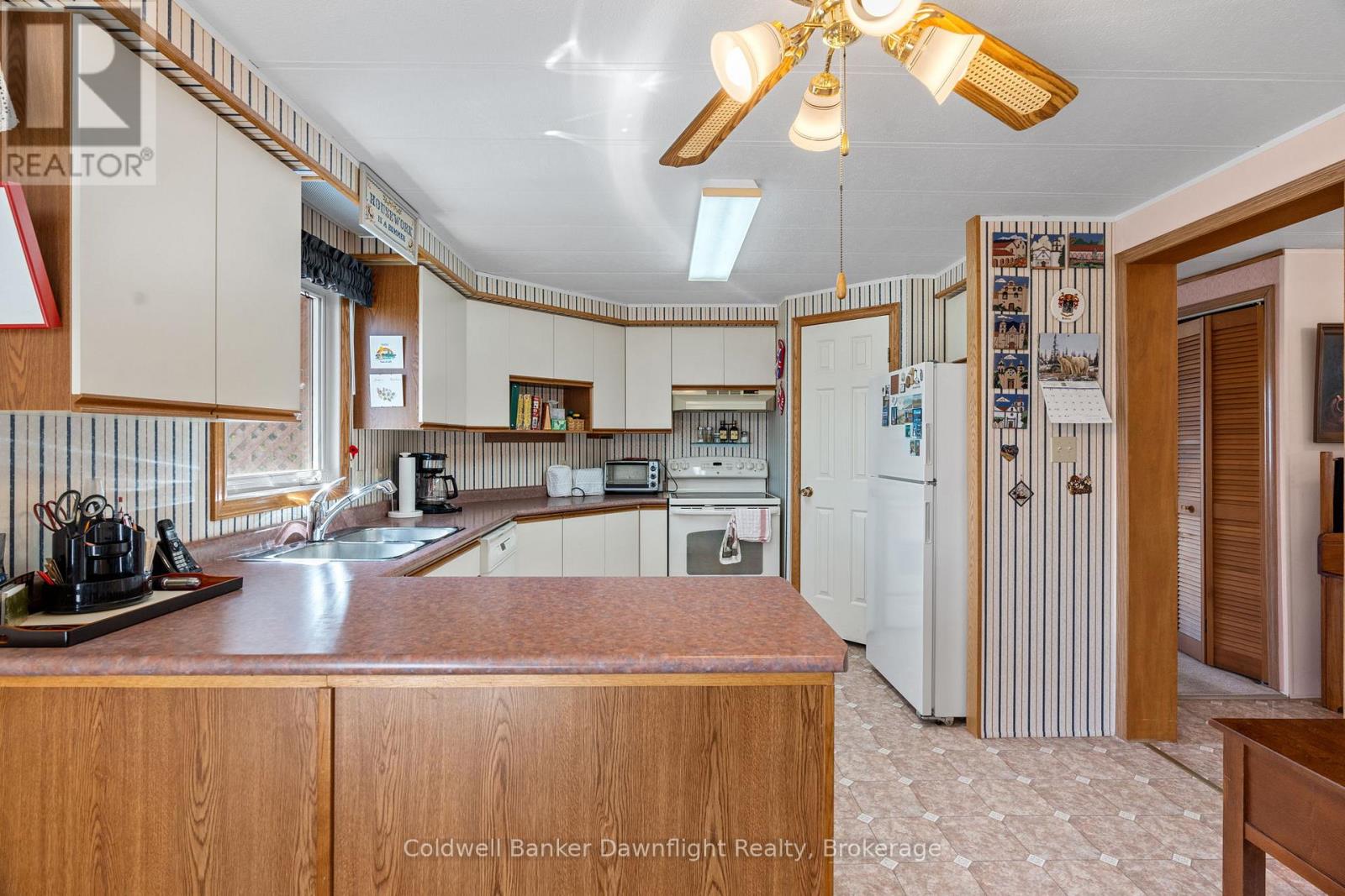 46 Redford Drive, South Huron, Ontario  N0M 1S3 - Photo 18 - X12069772