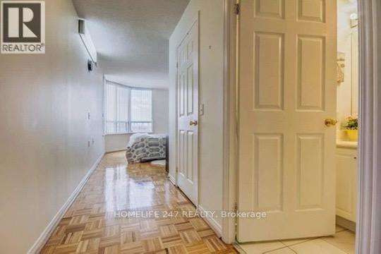 811 - 2628 Mccowan Road W, Toronto, Ontario  M1S 5J8 - Photo 2 - E12274275