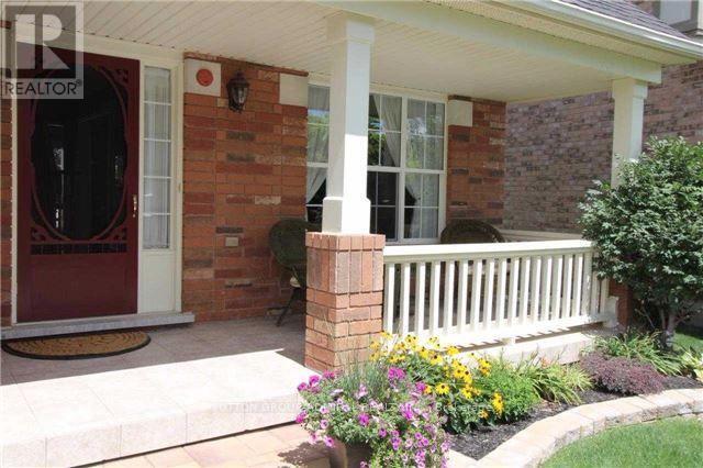 Property at 1613 RAMSHAW CRESCENT image 3