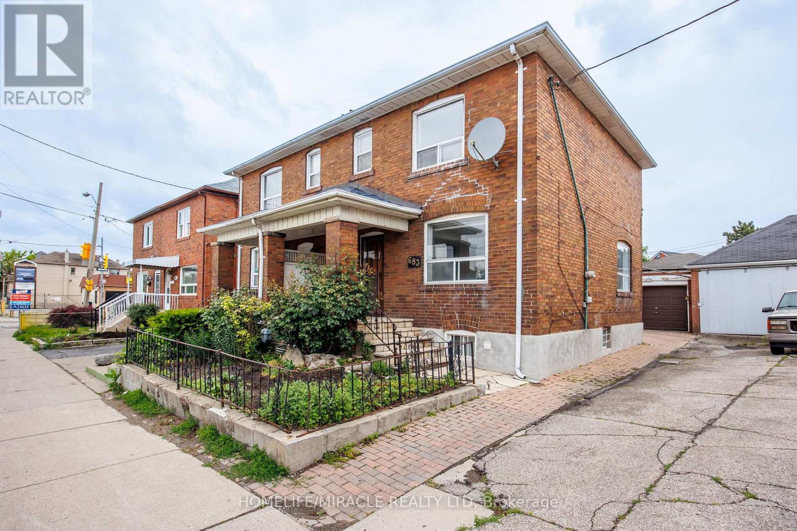 Property at 683 OLD WESTON ROAD image 2